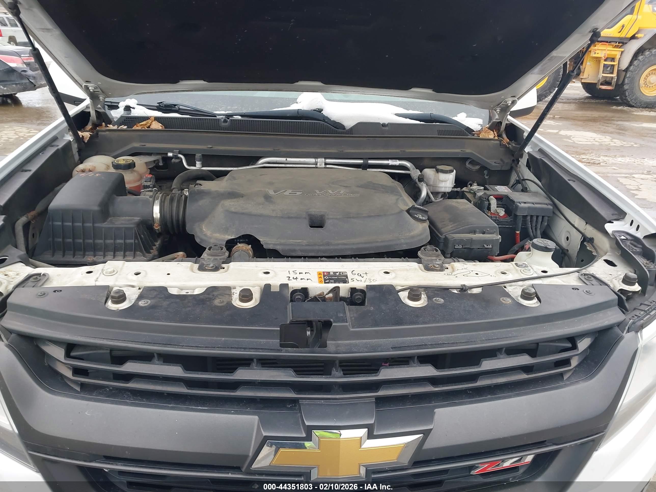 CHEVROLET COLORADO image 10
