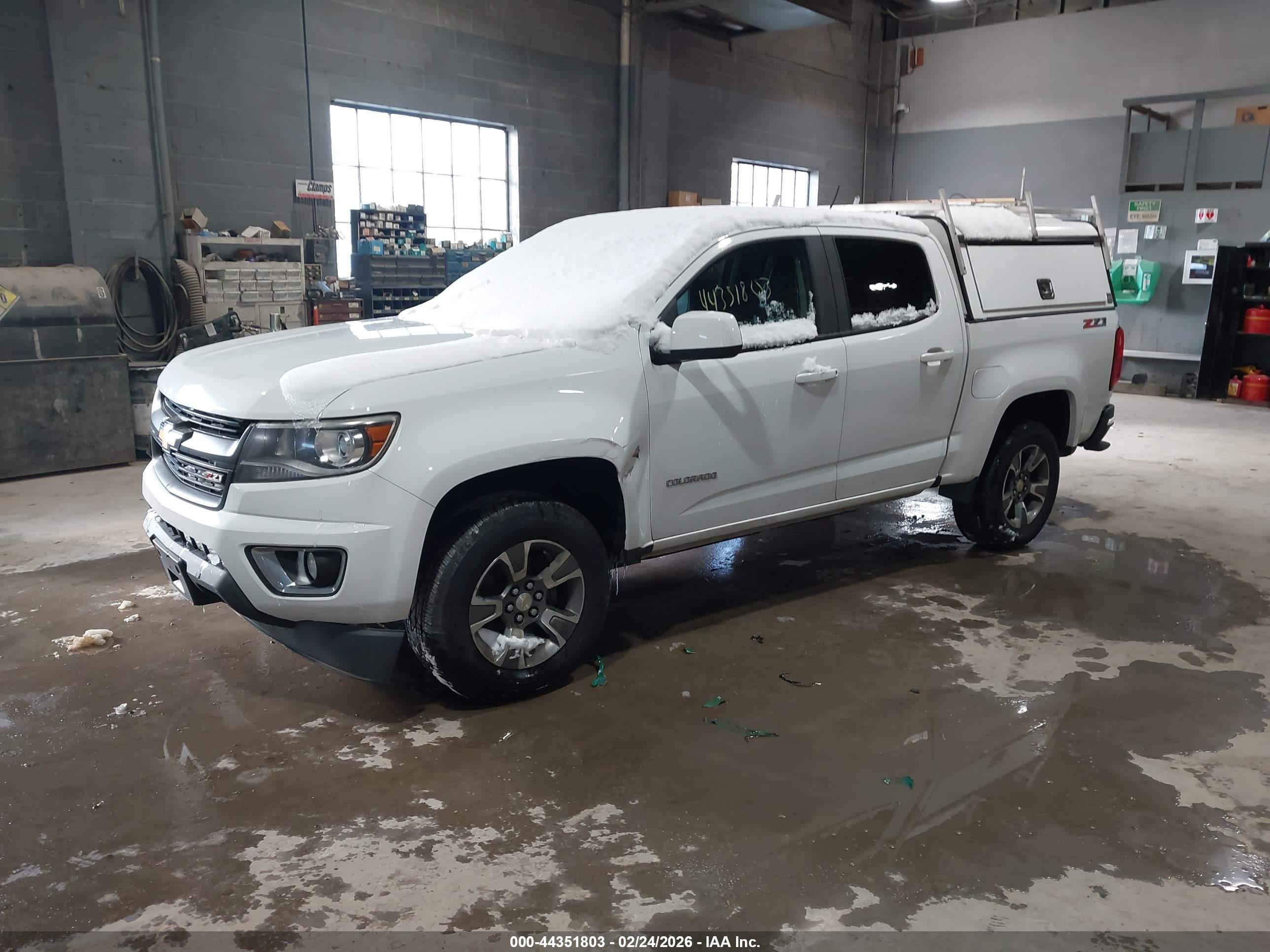 CHEVROLET COLORADO image 2