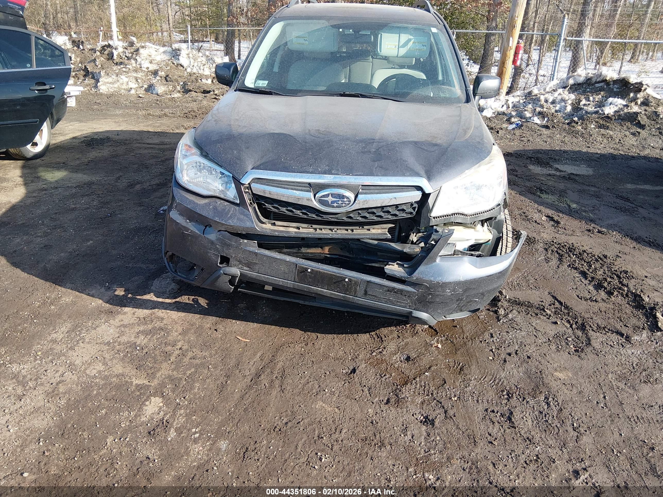 SUBARU FORESTER image 6
