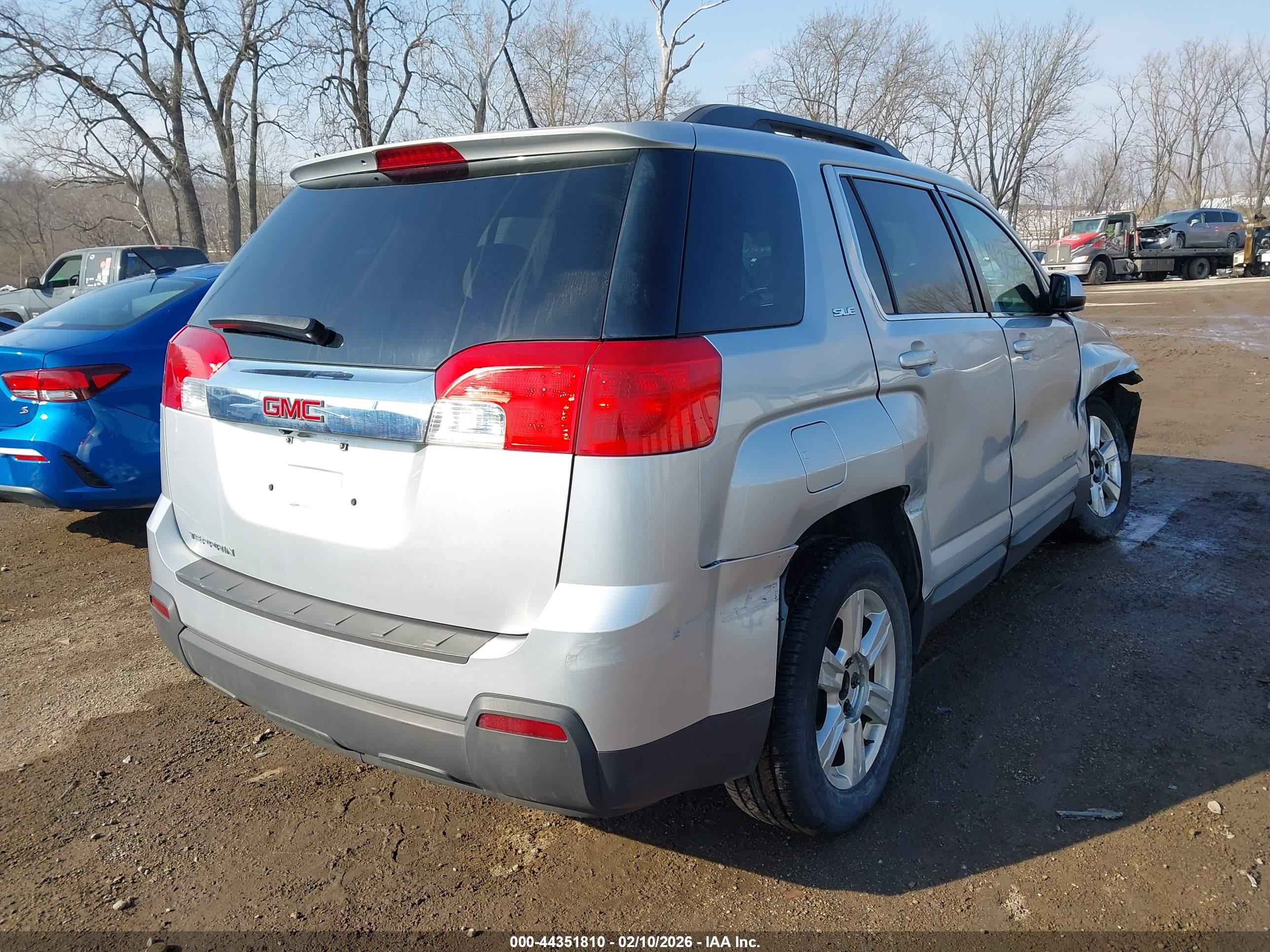 GMC TERRAIN image 4