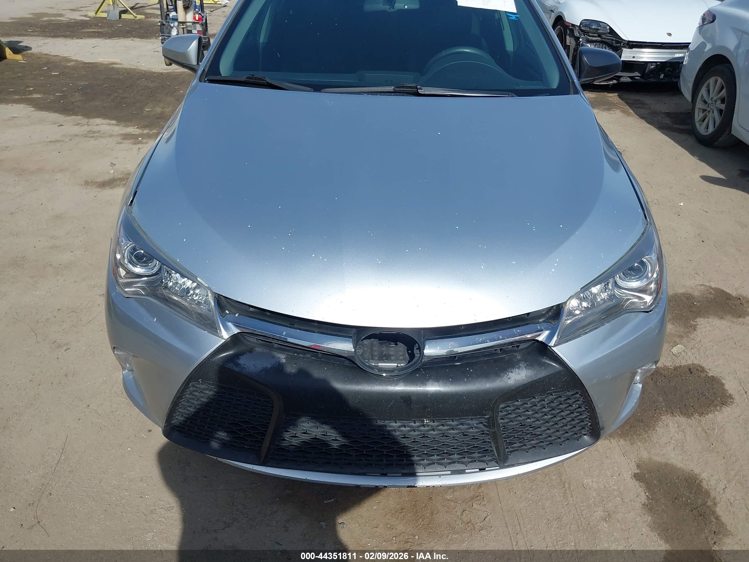 TOYOTA CAMRY image 6