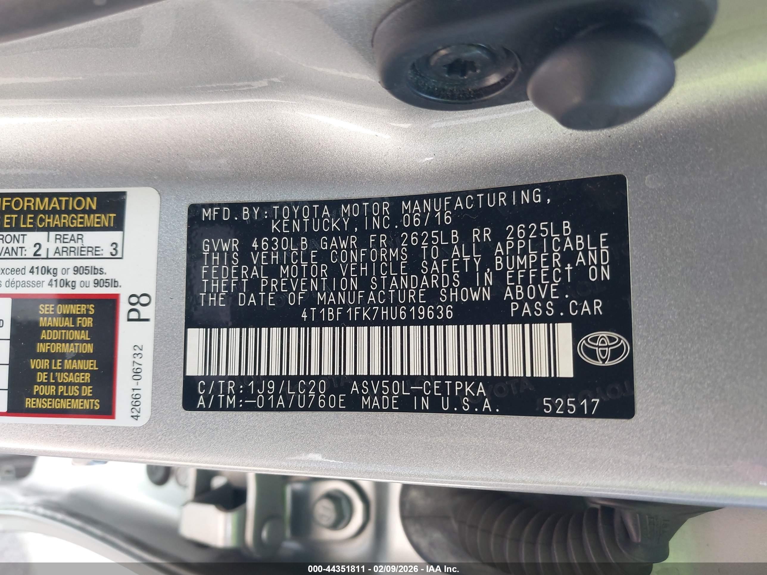 TOYOTA CAMRY image 9