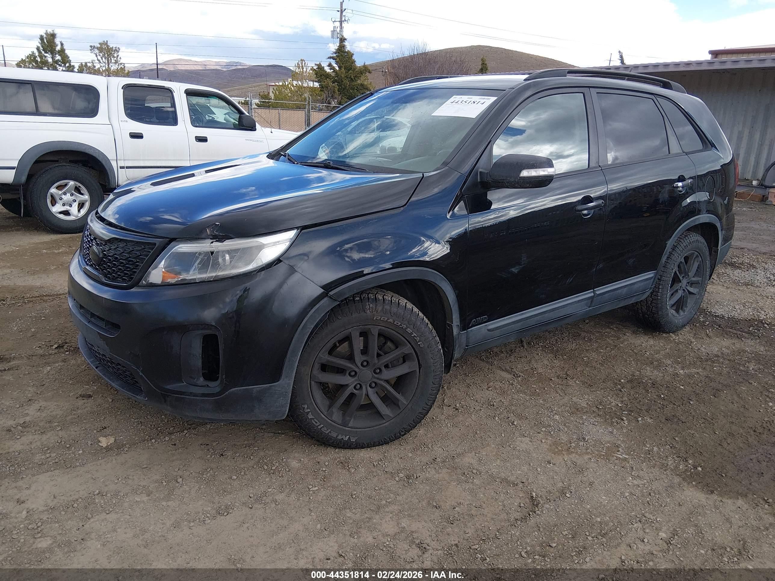 KIA SORENTO image 2