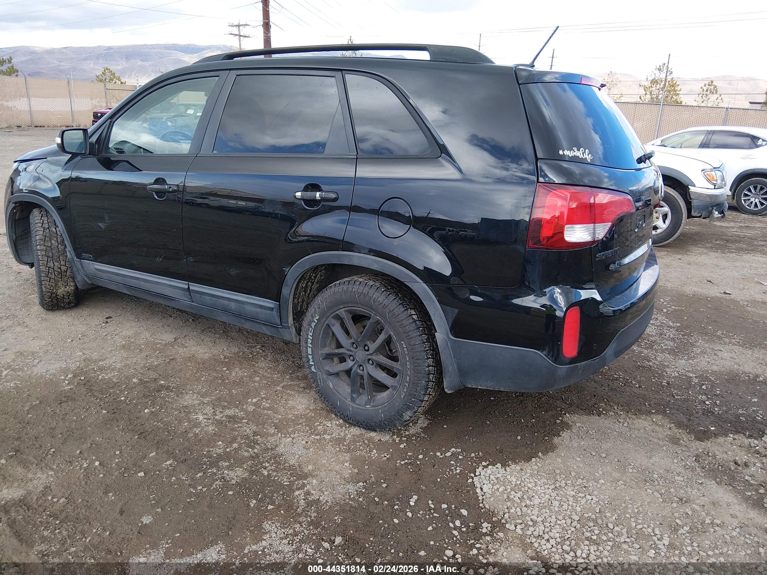 KIA SORENTO image 3