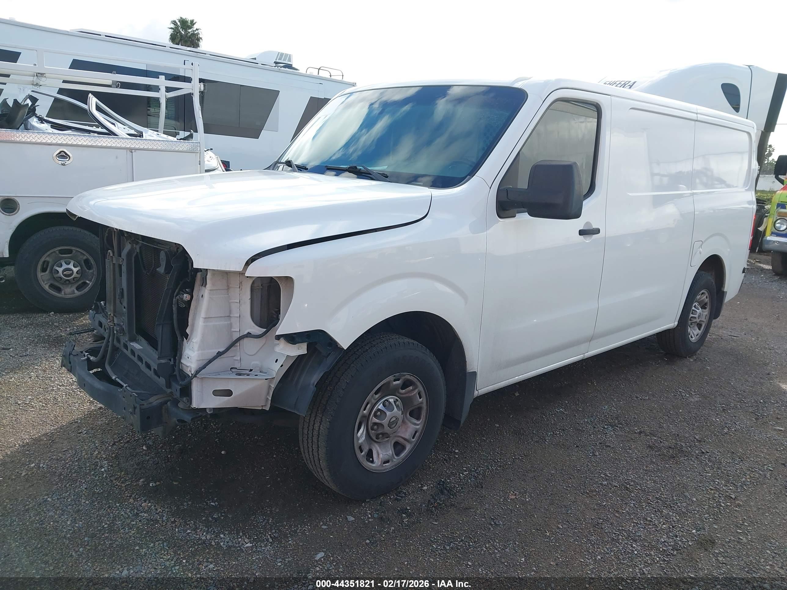 NISSAN NV image 2