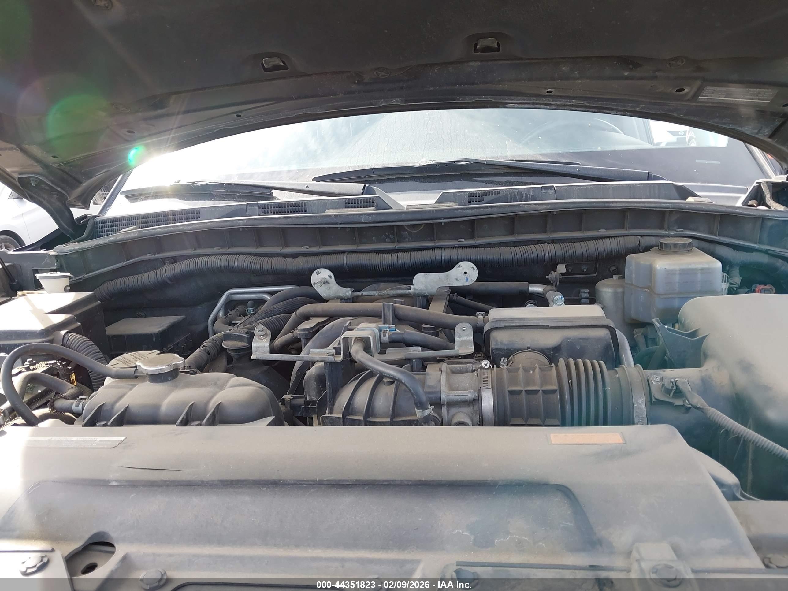 INFINITI QX56 image 10