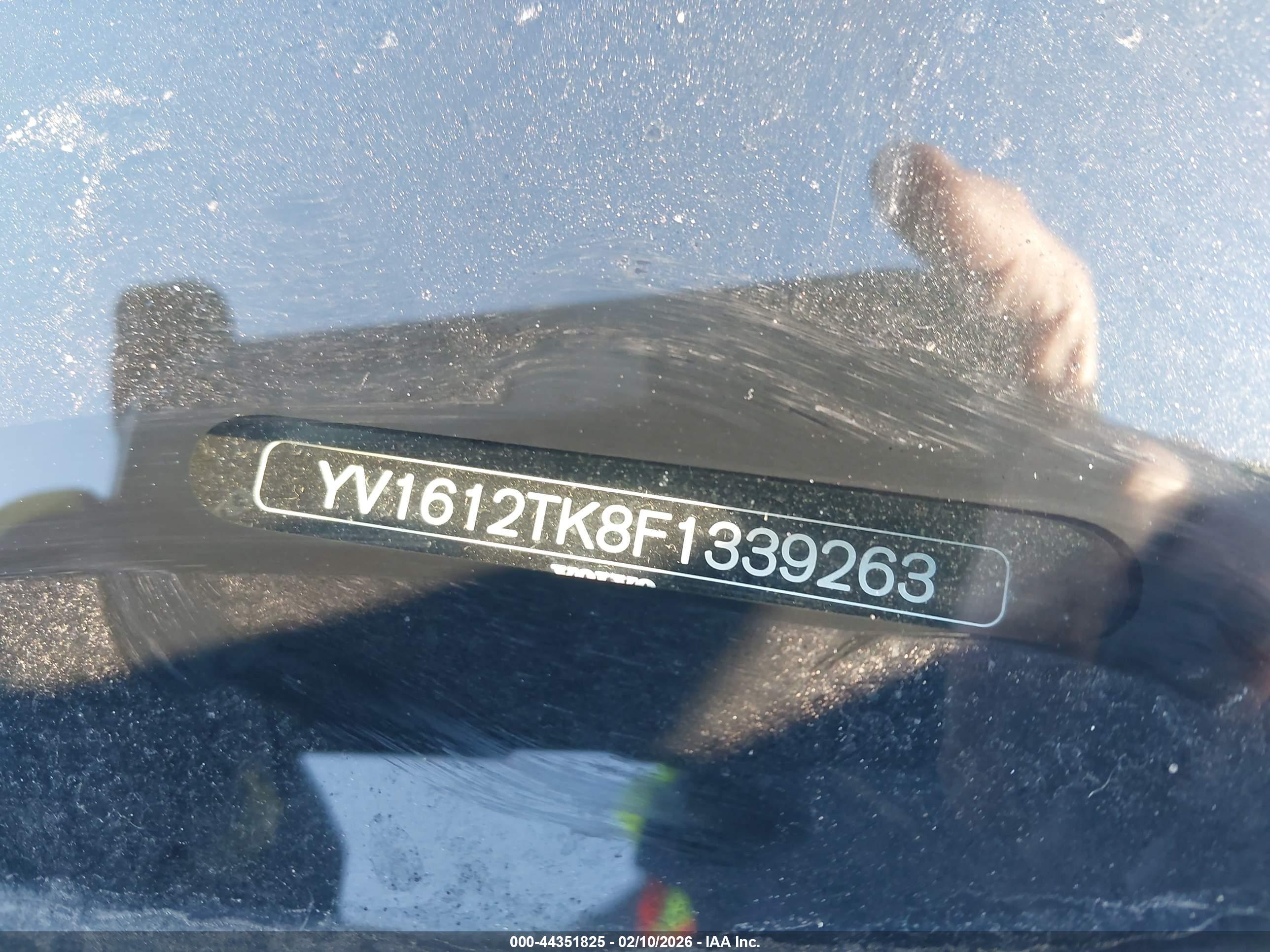 VOLVO S60 image 9