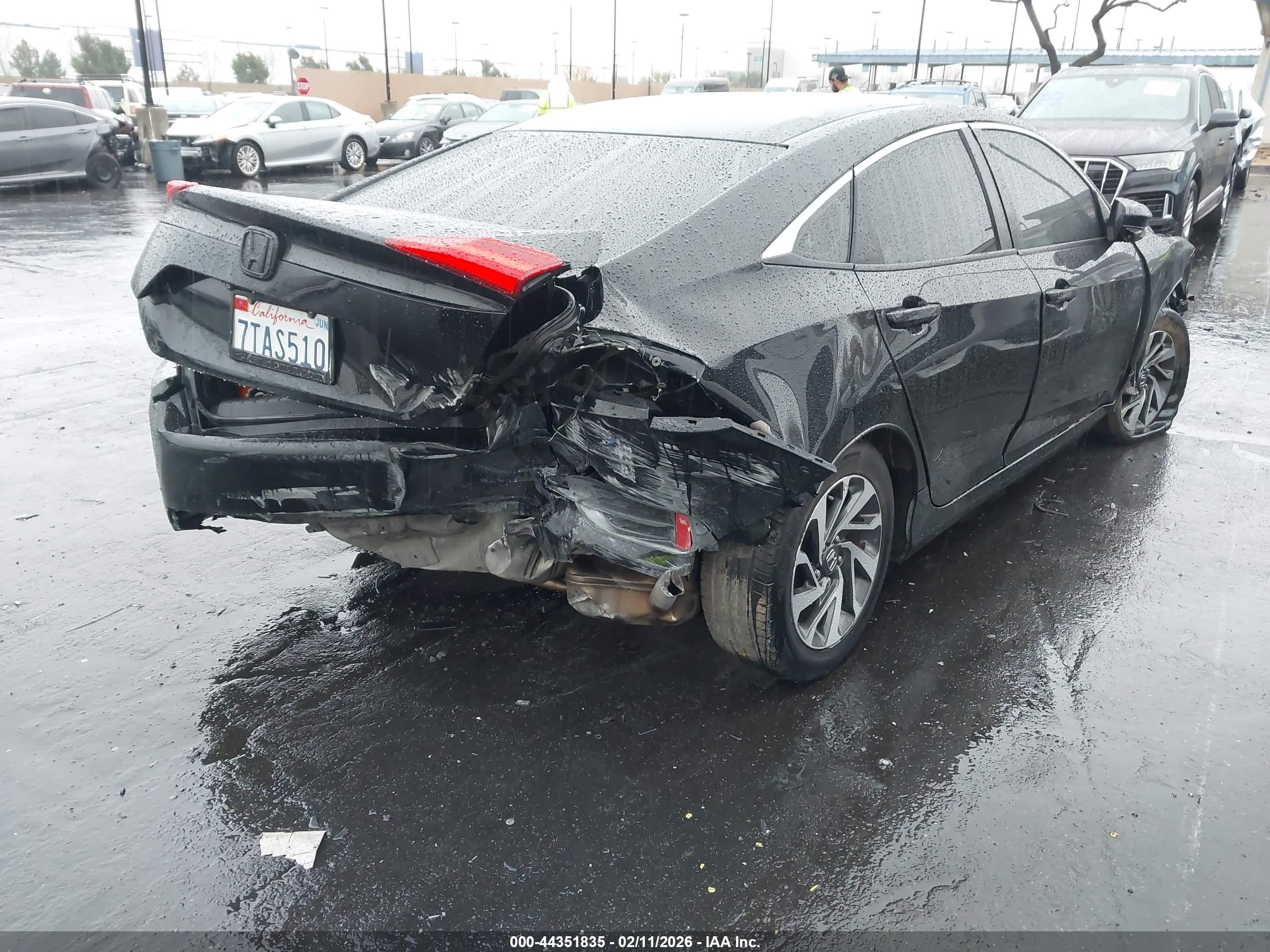 HONDA CIVIC image 4