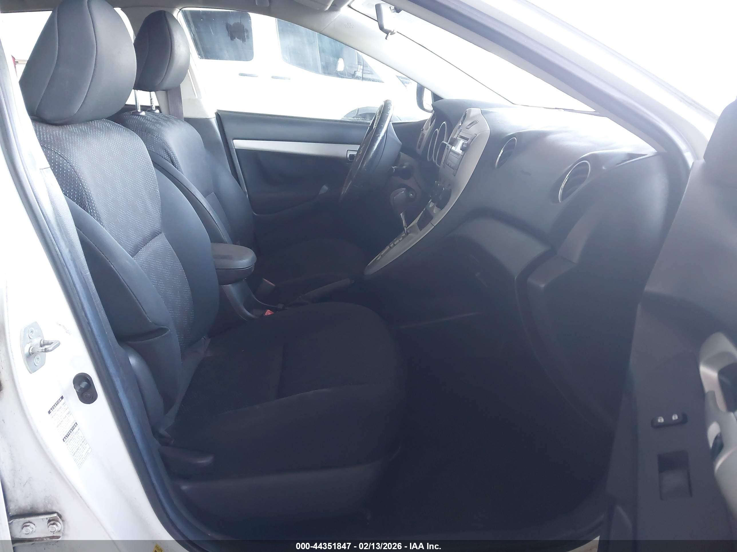 TOYOTA MATRIX image 5