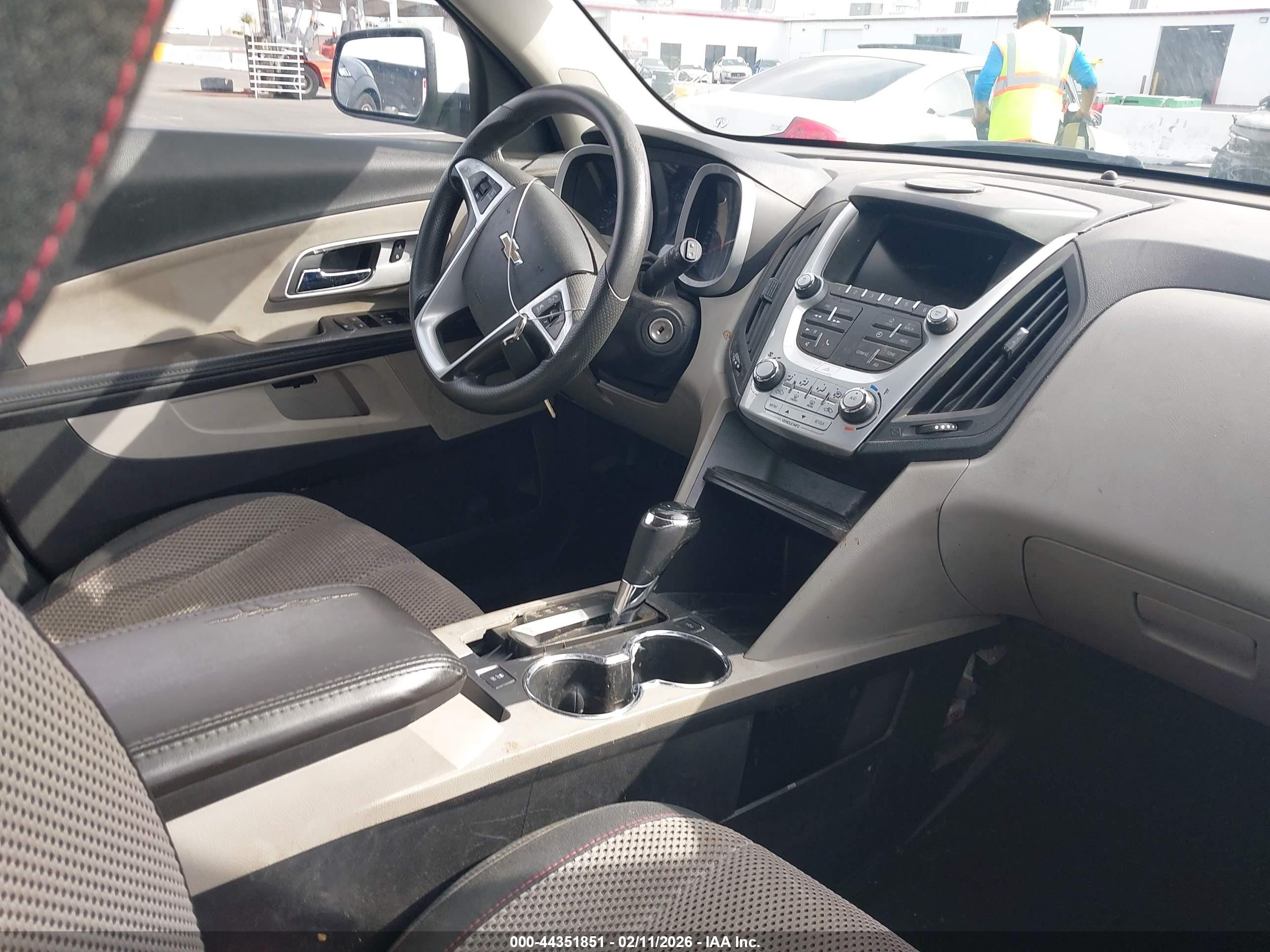 CHEVROLET EQUINOX image 5