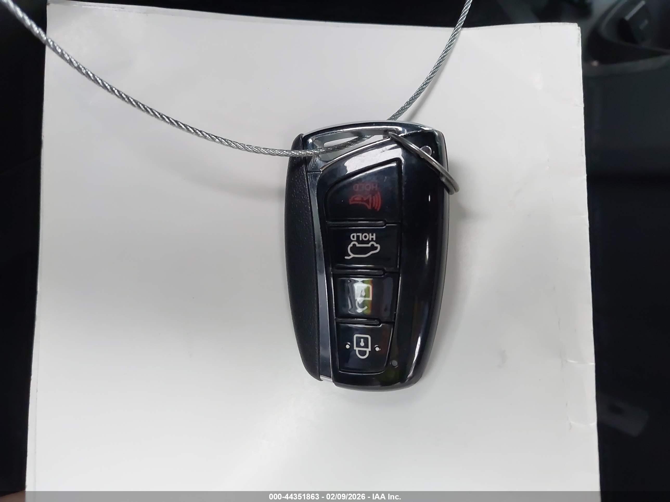 HYUNDAI SANTA image 11