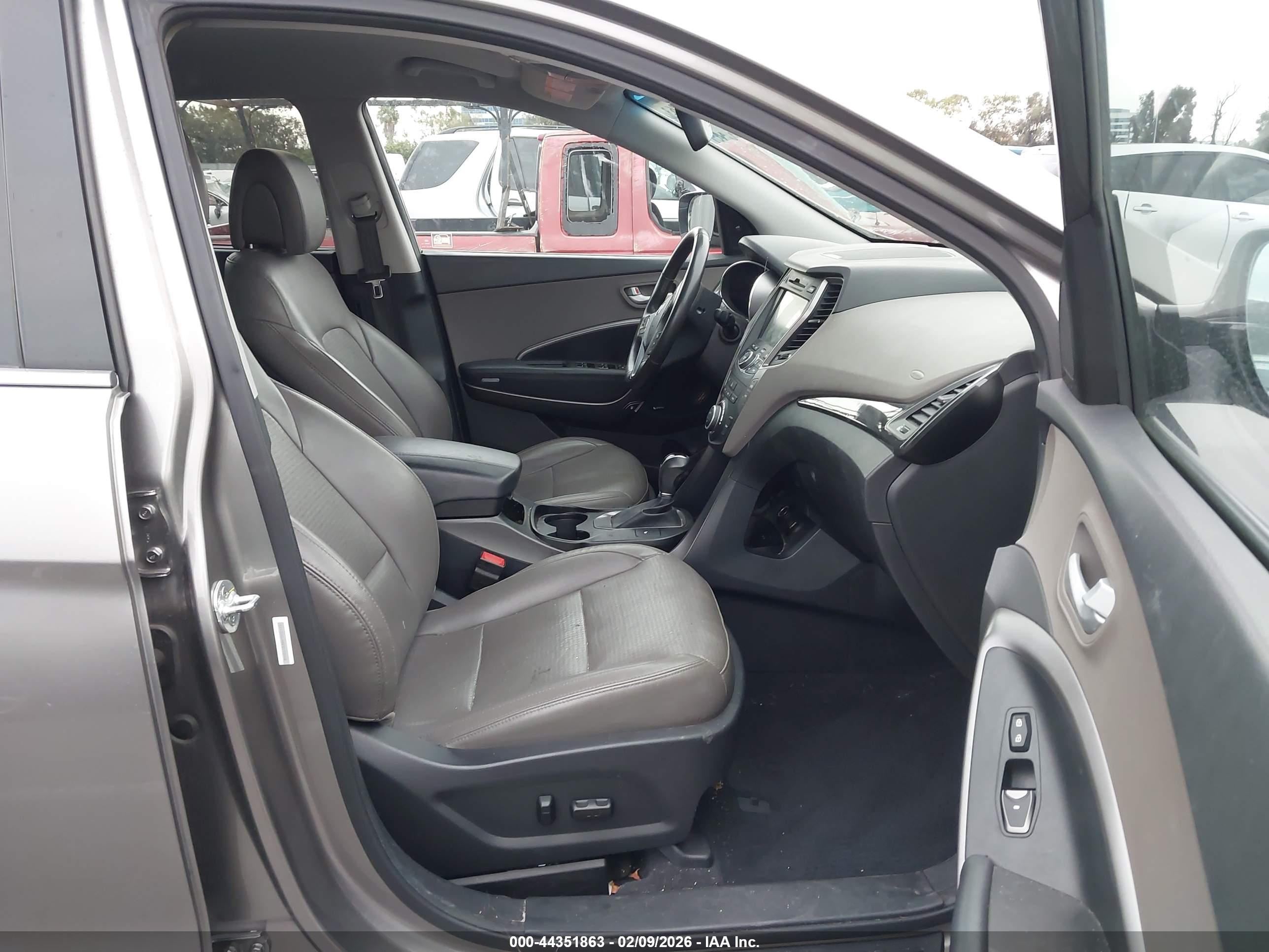 HYUNDAI SANTA image 5