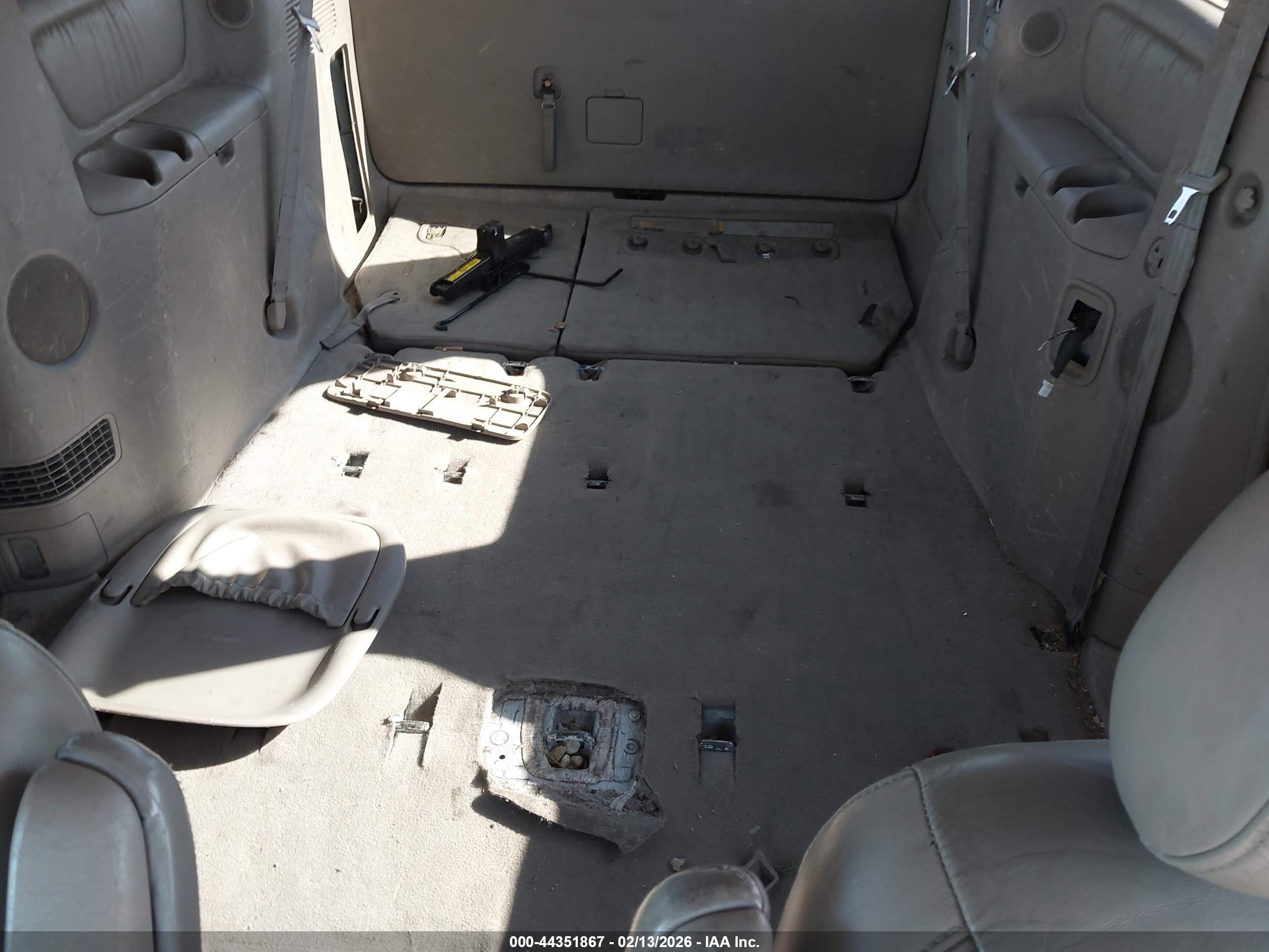 TOYOTA SIENNA image 8
