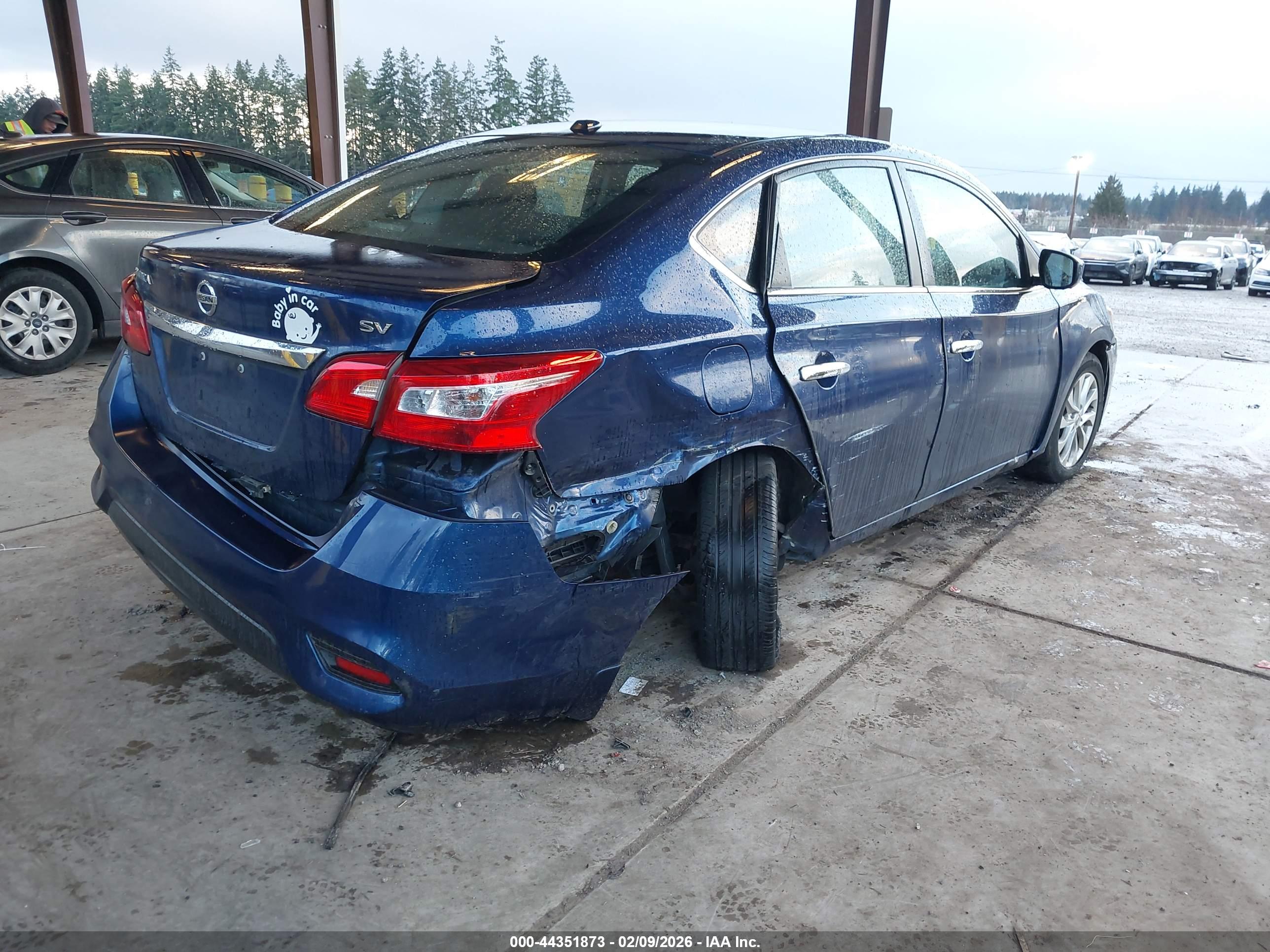 NISSAN SENTRA image 4