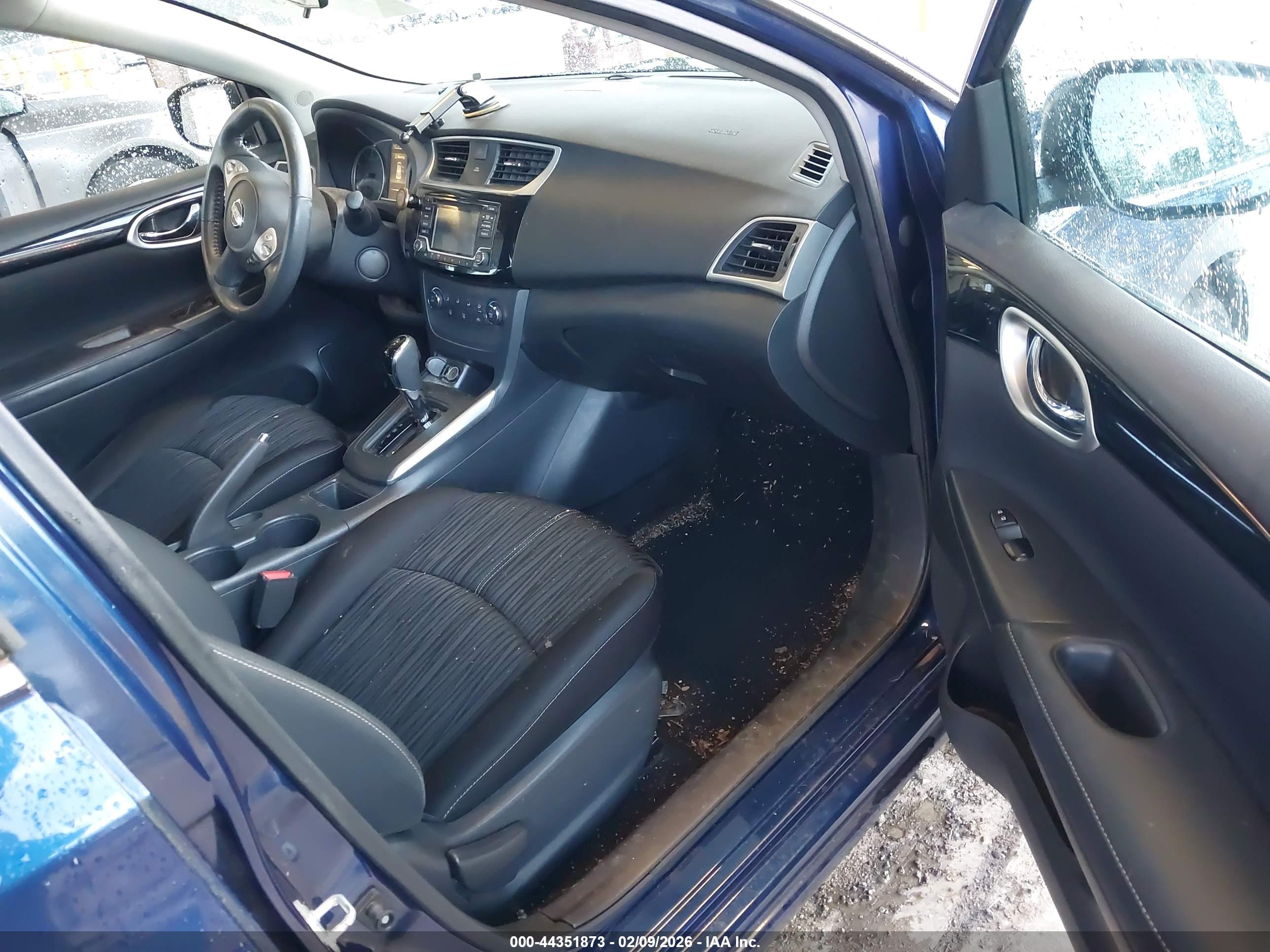 NISSAN SENTRA image 5
