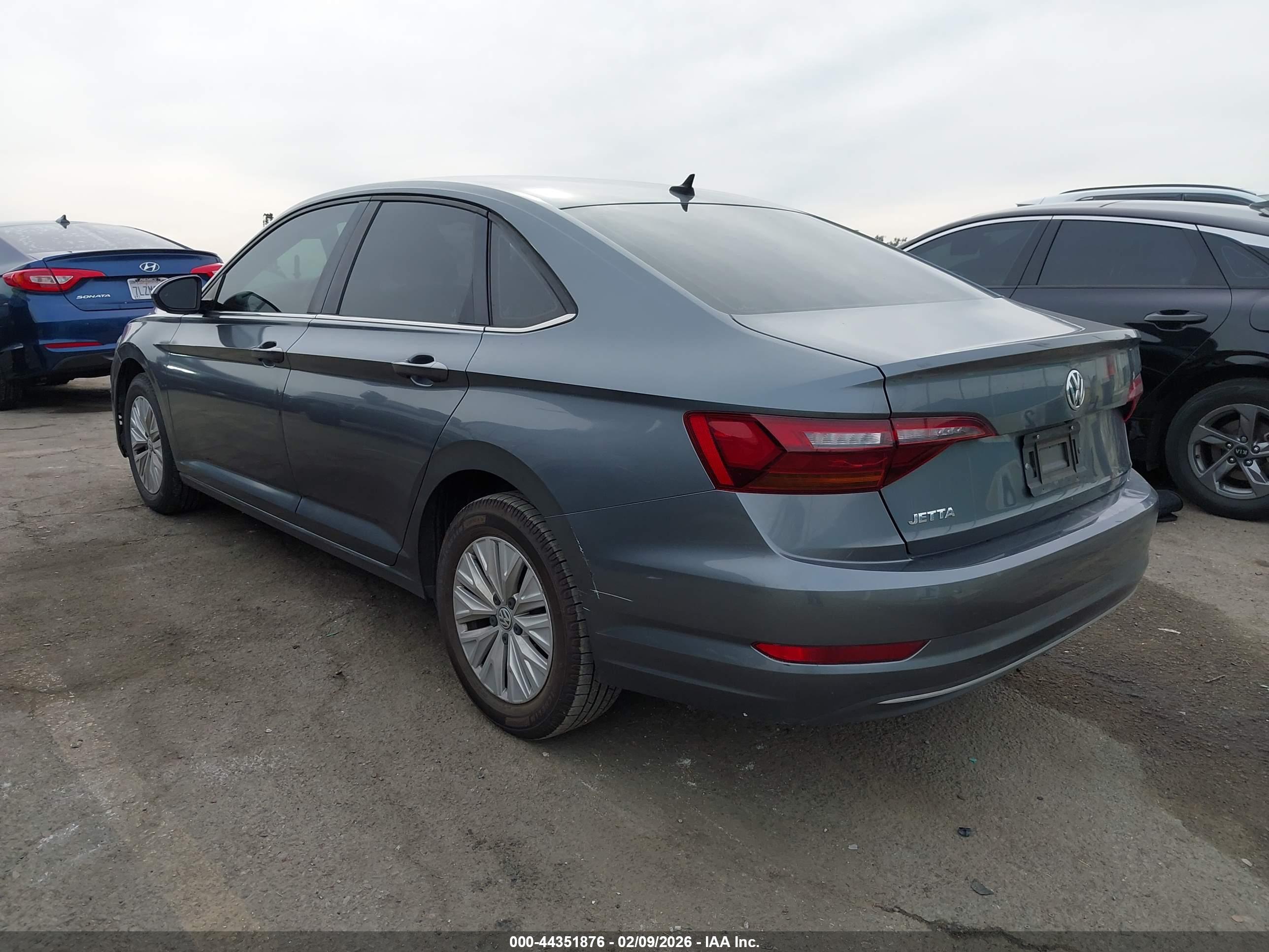 VOLKSWAGEN JETTA image 3