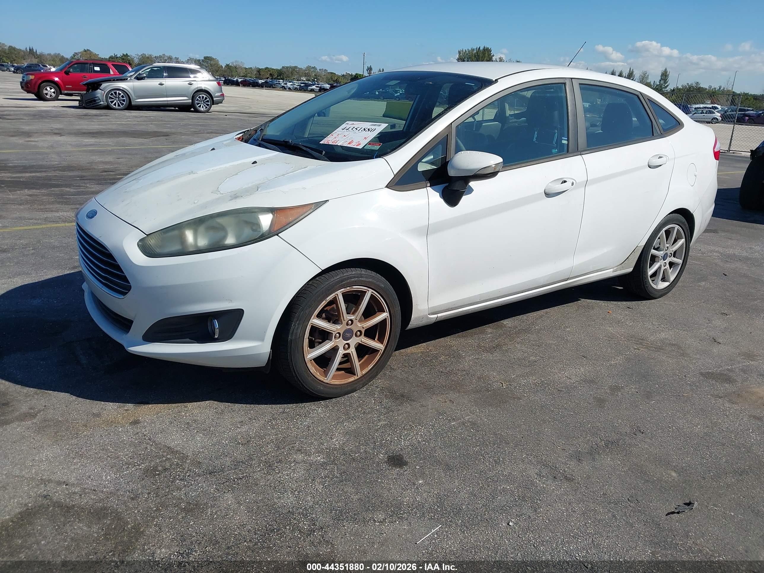 FORD FIESTA image 2