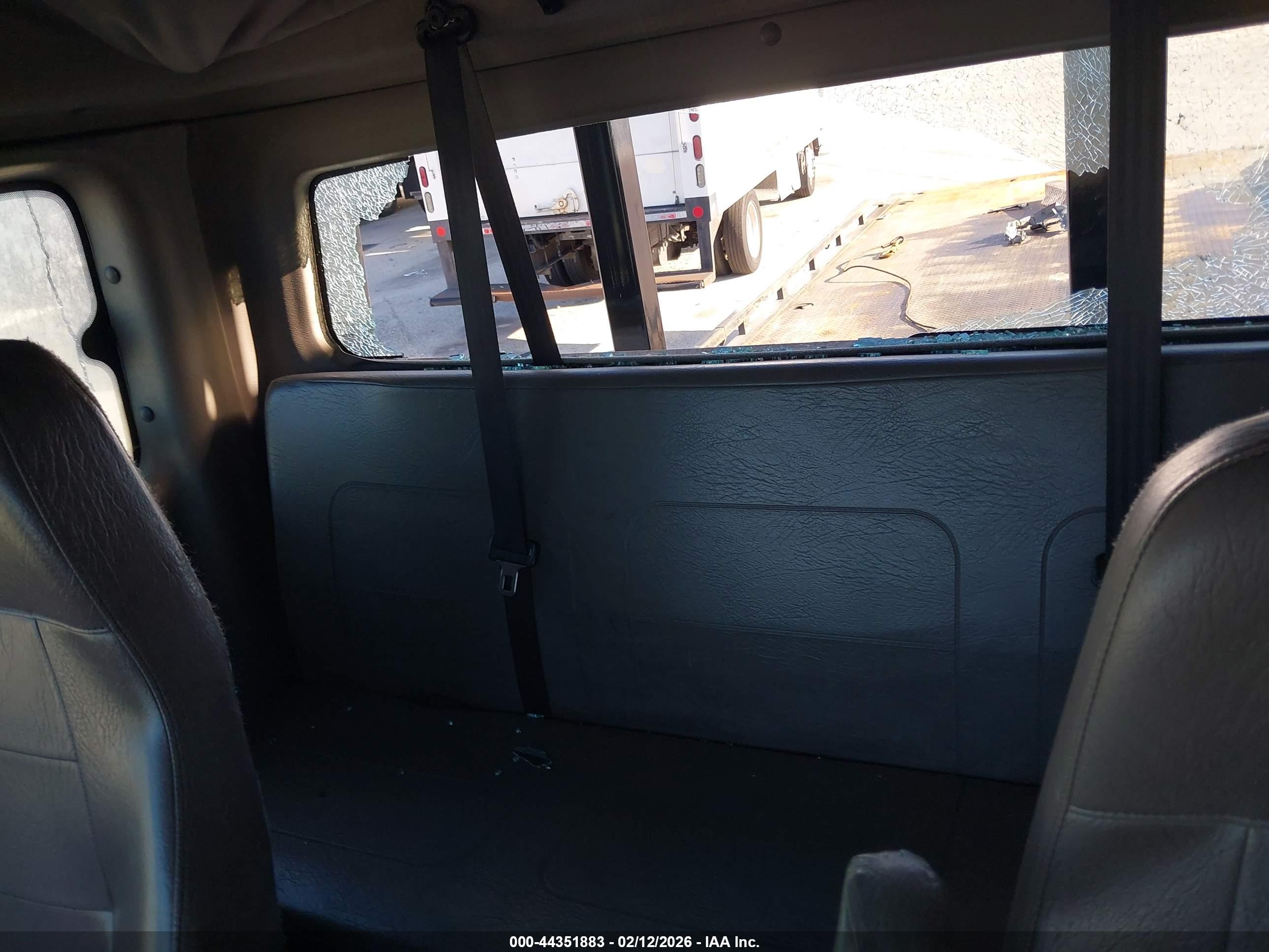 FREIGHTLINER M2 image 8