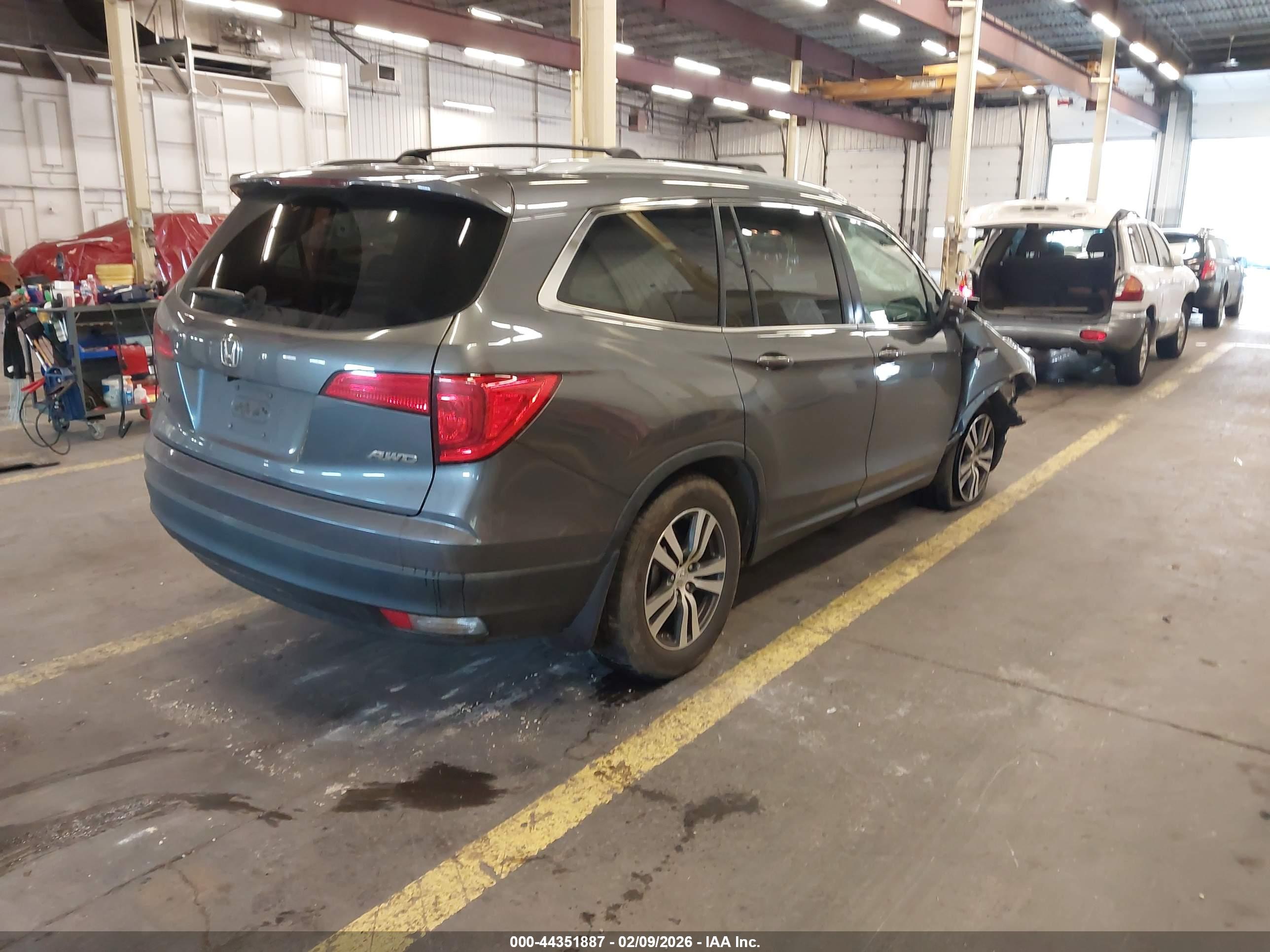 HONDA PILOT image 4