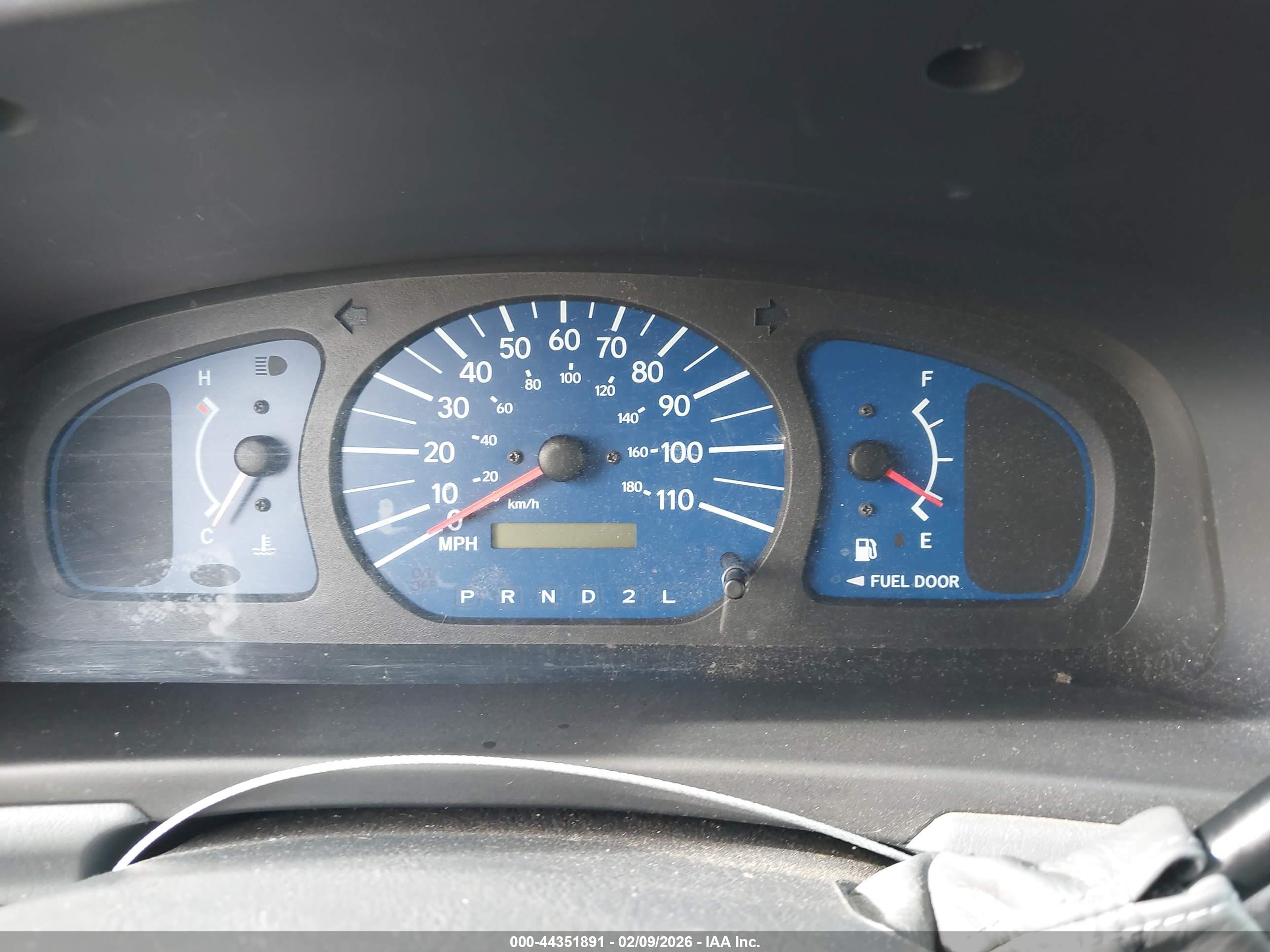 TOYOTA SIENNA image 7