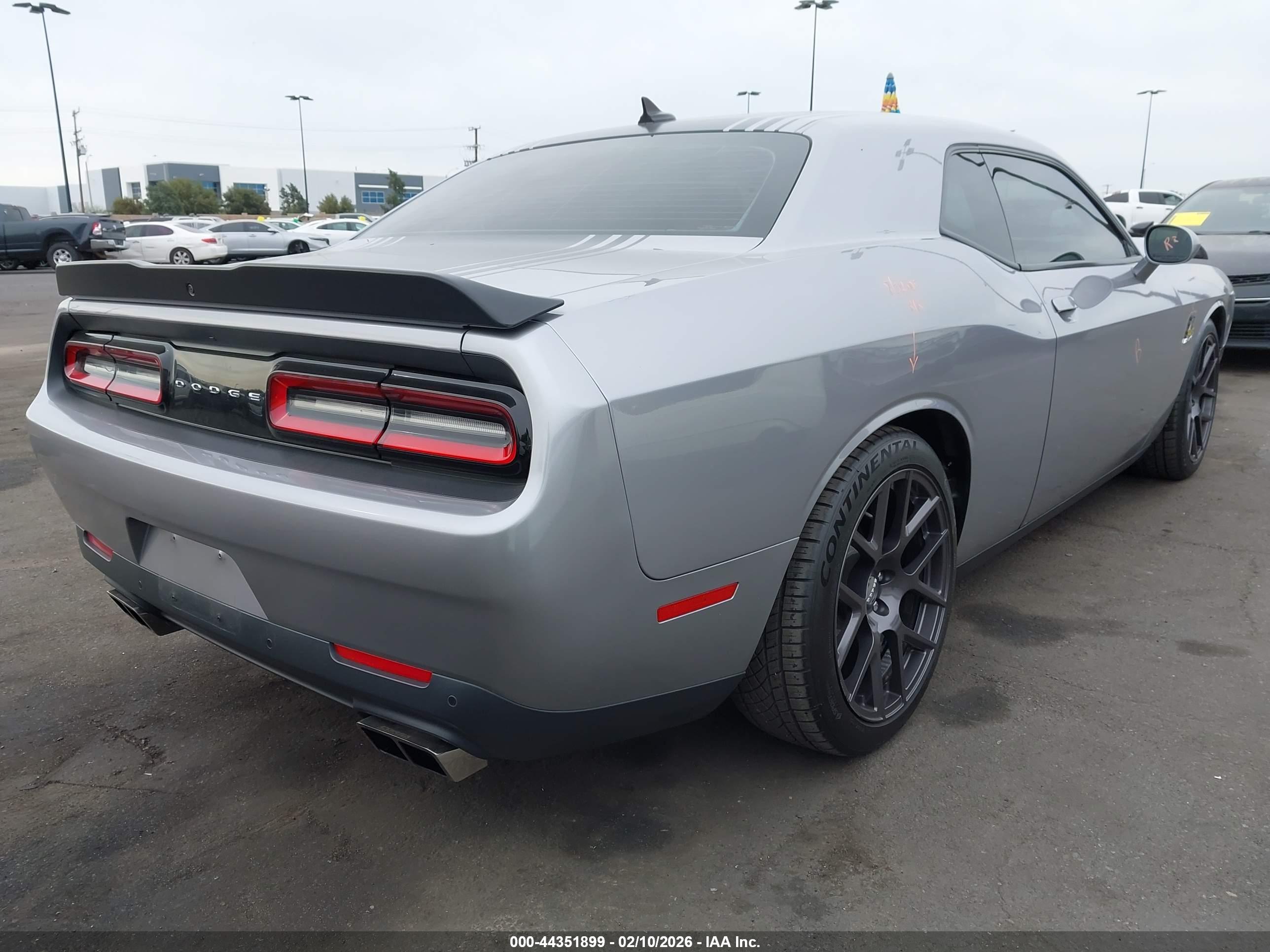 DODGE CHALLENGER image 4