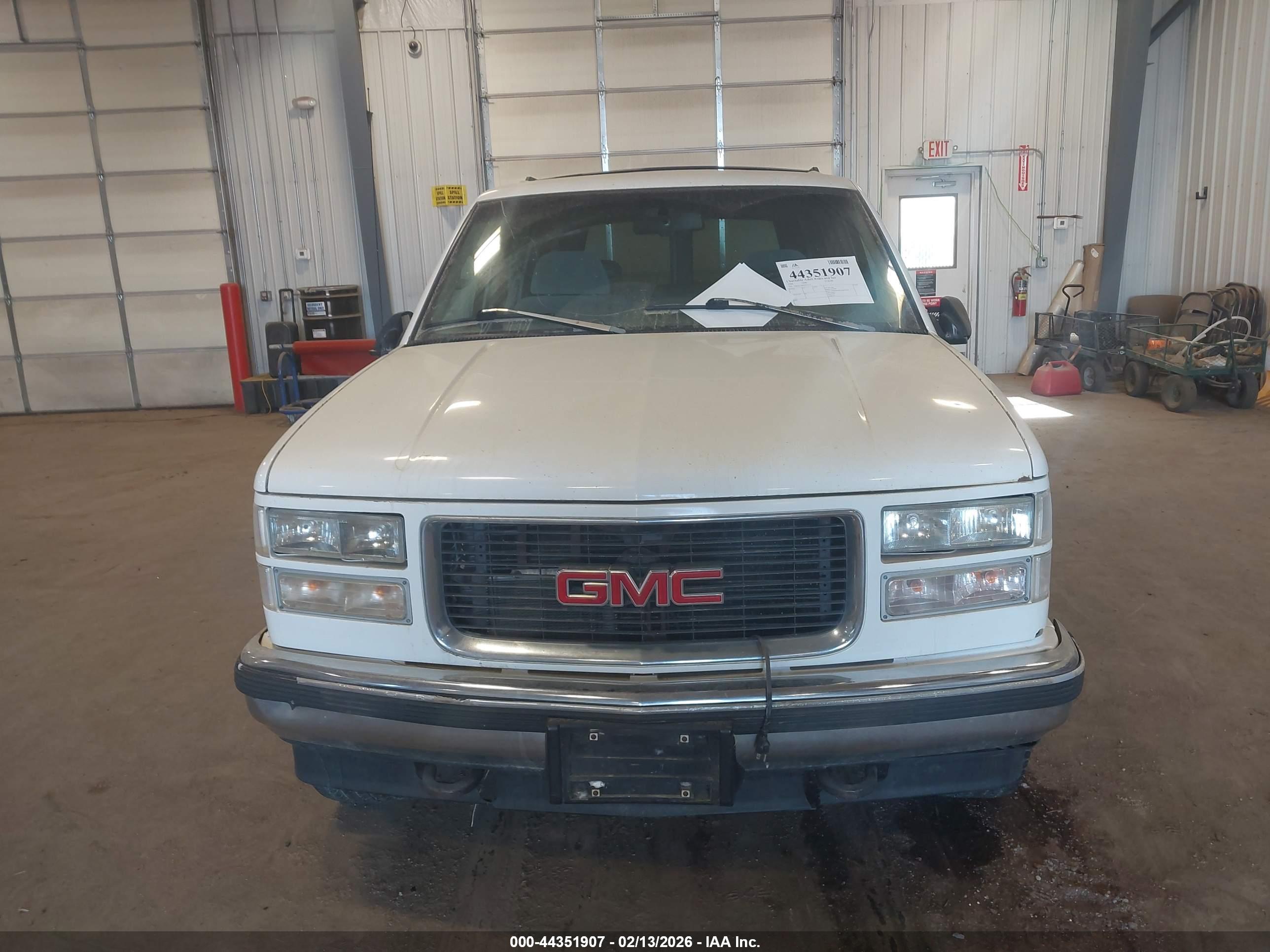 GMC YUKON image 6