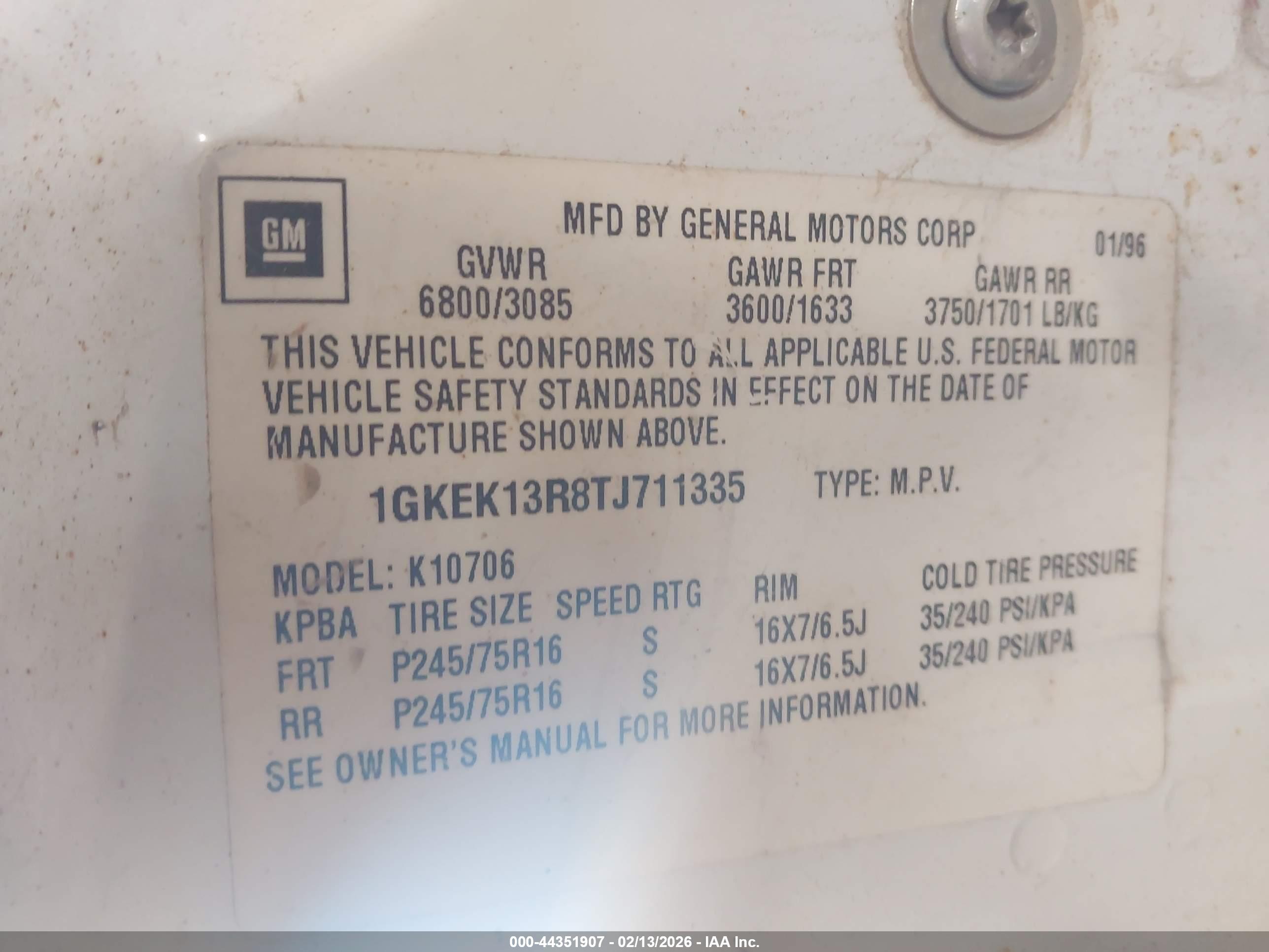 GMC YUKON image 9