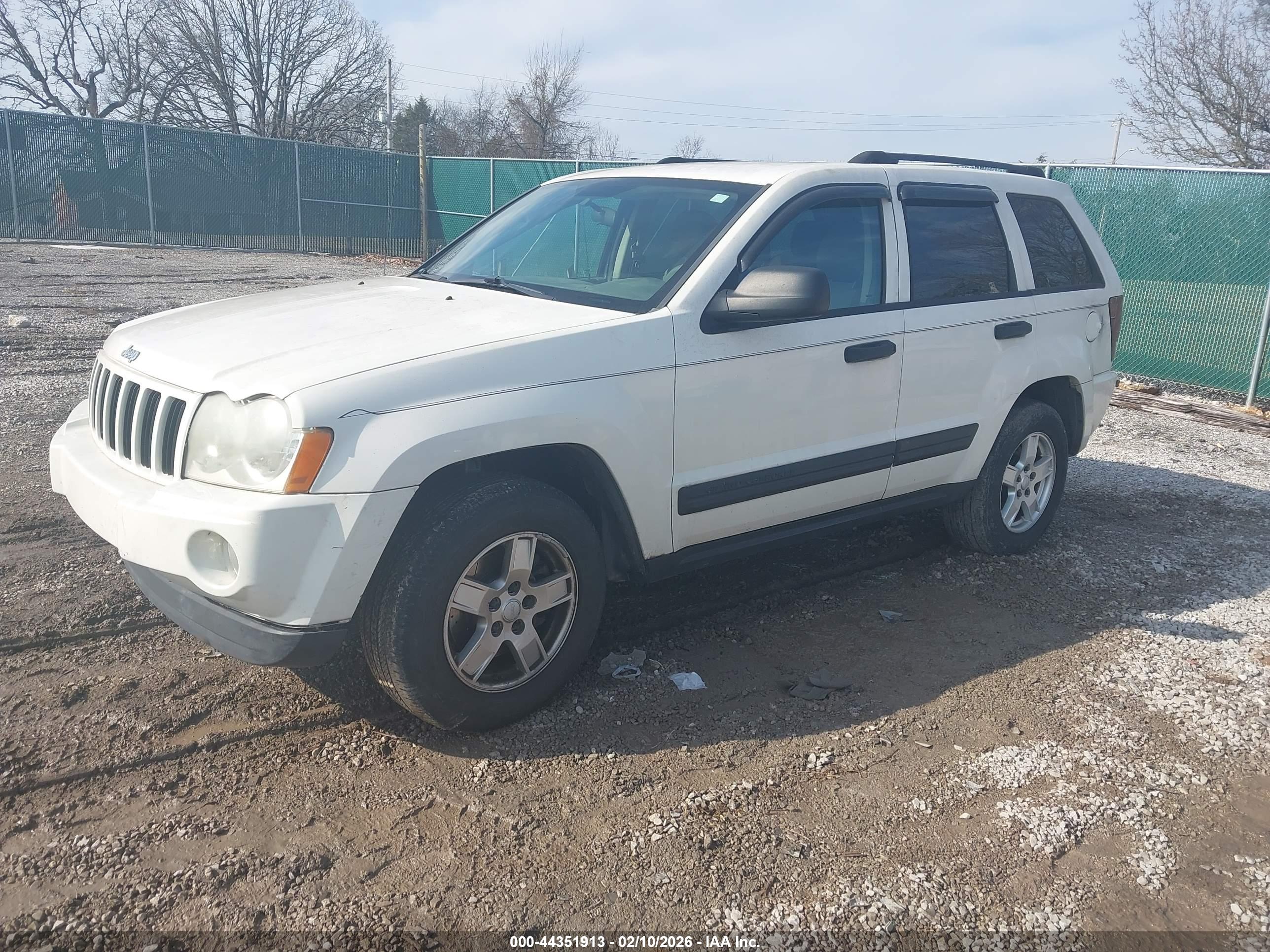 JEEP GRAND image 2
