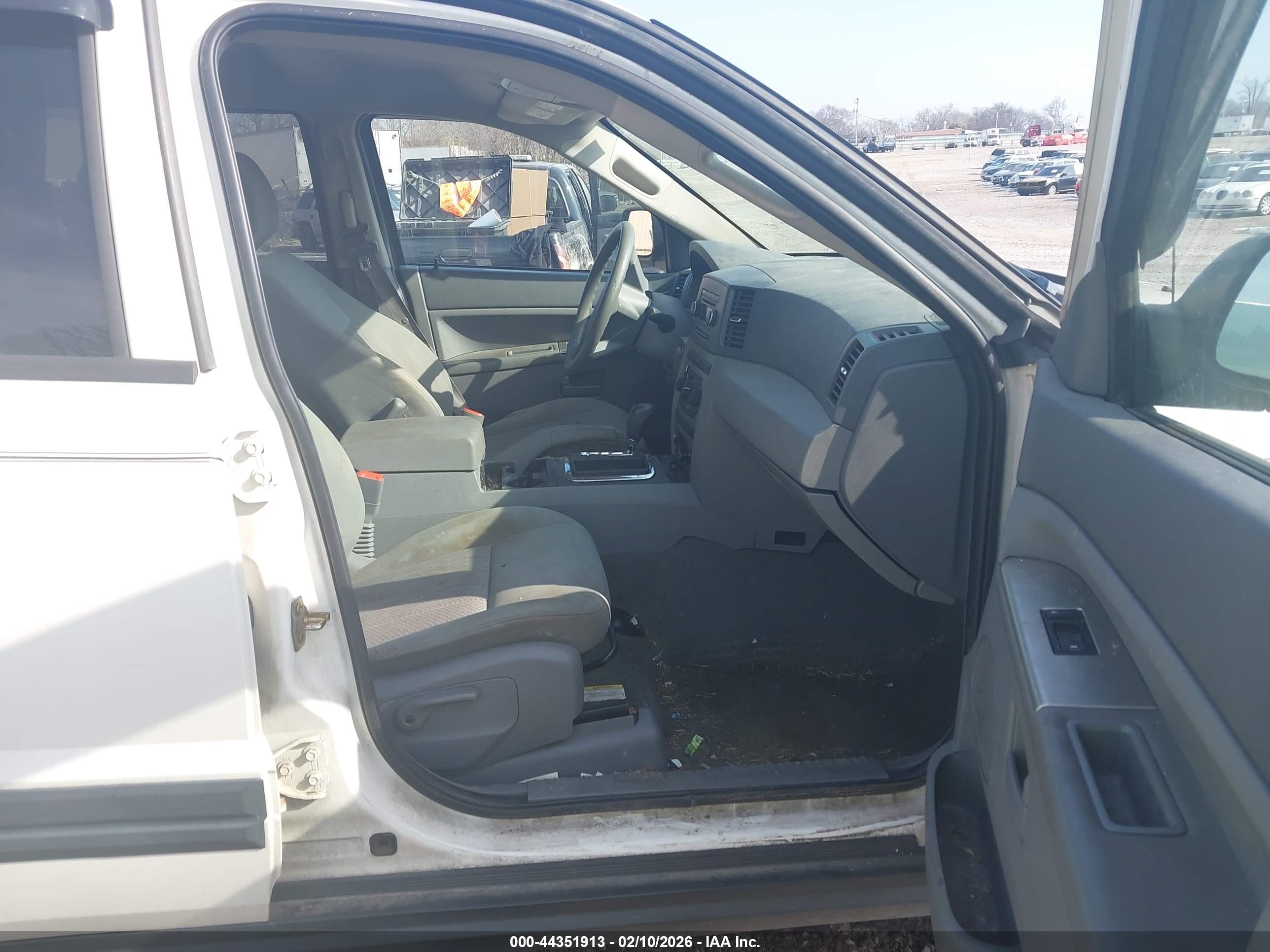 JEEP GRAND image 5