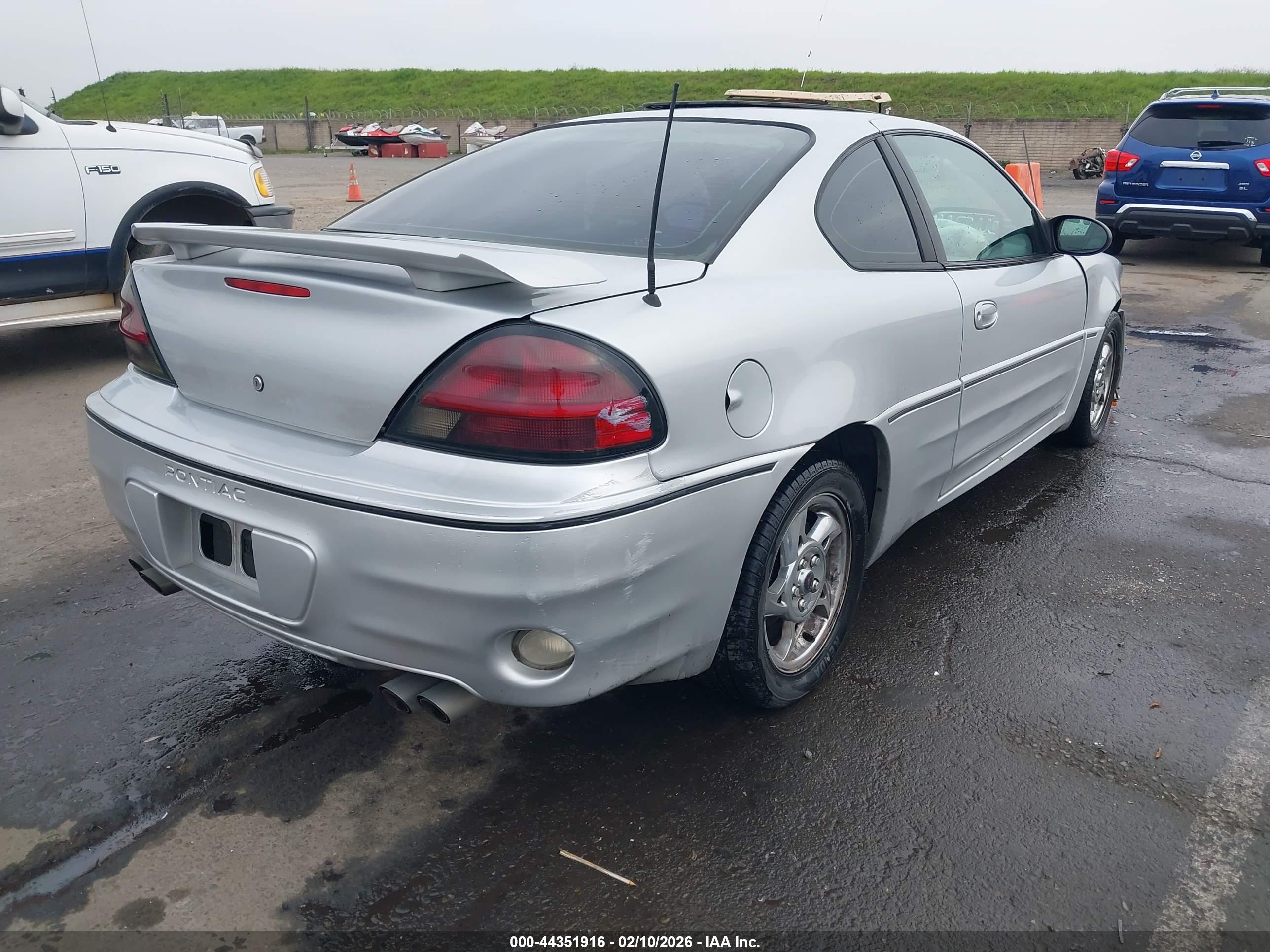 PONTIAC GRAND image 4