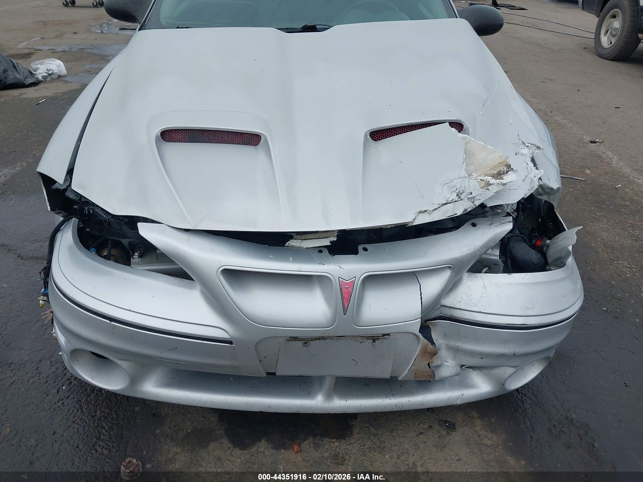 PONTIAC GRAND image 6
