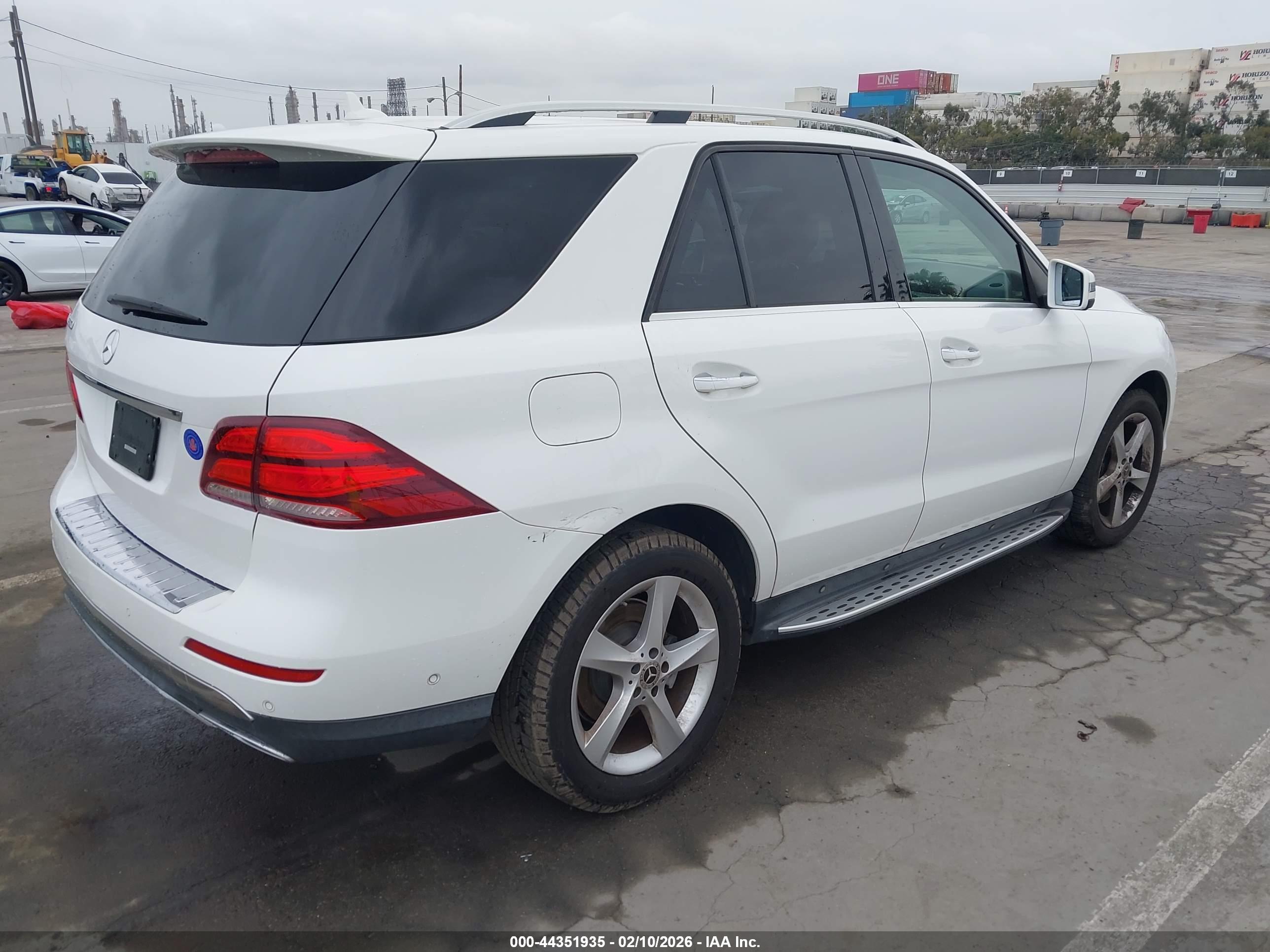 MERCEDES-BENZ GLE image 4