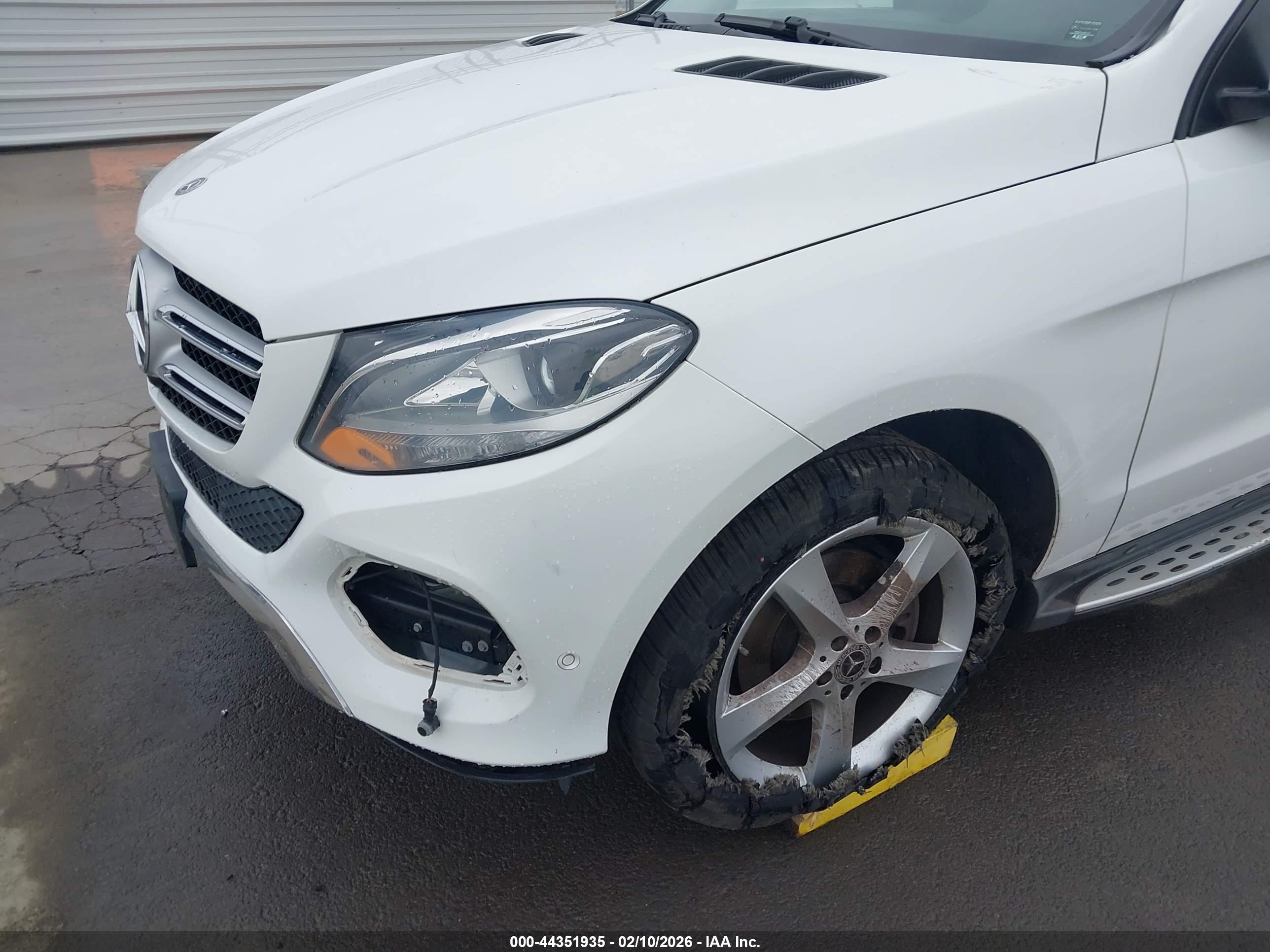 MERCEDES-BENZ GLE image 6