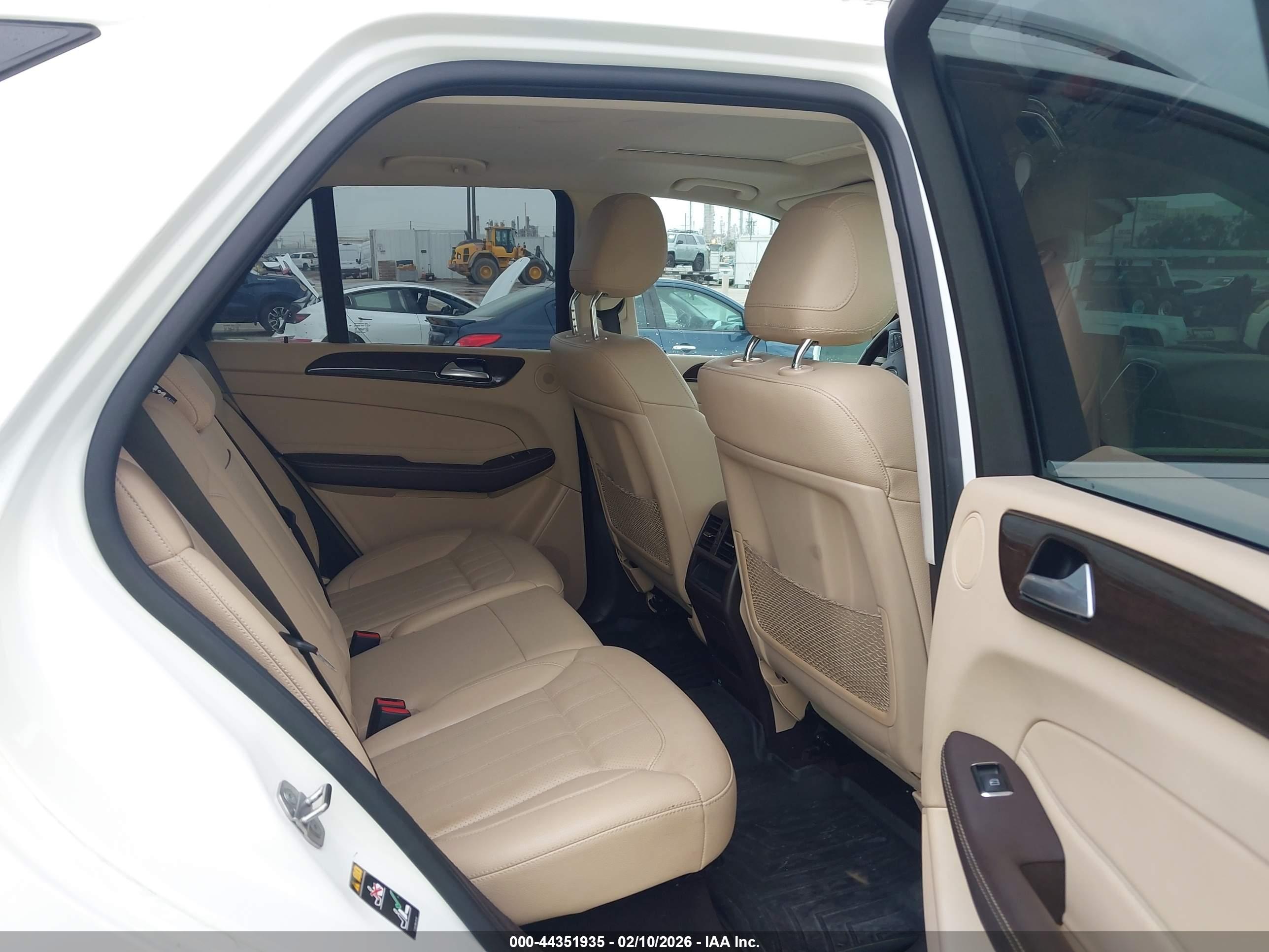 MERCEDES-BENZ GLE image 8