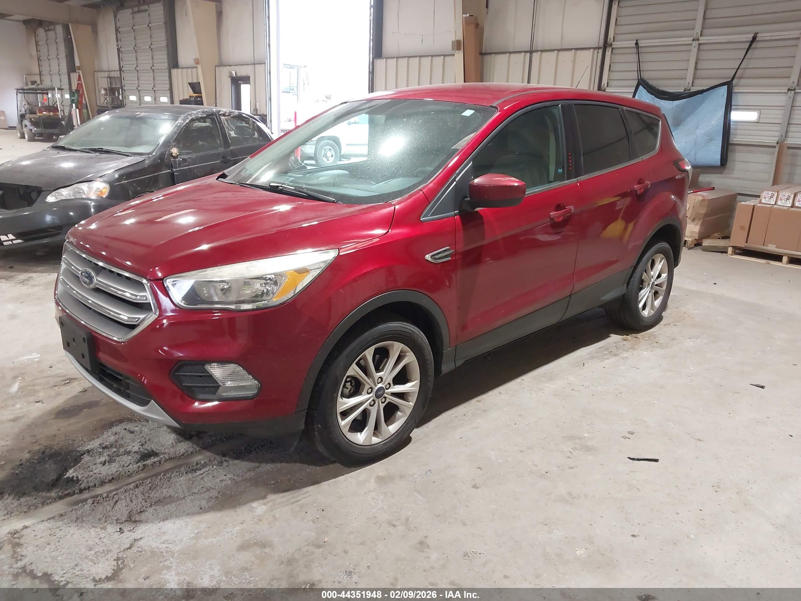 FORD ESCAPE image 2