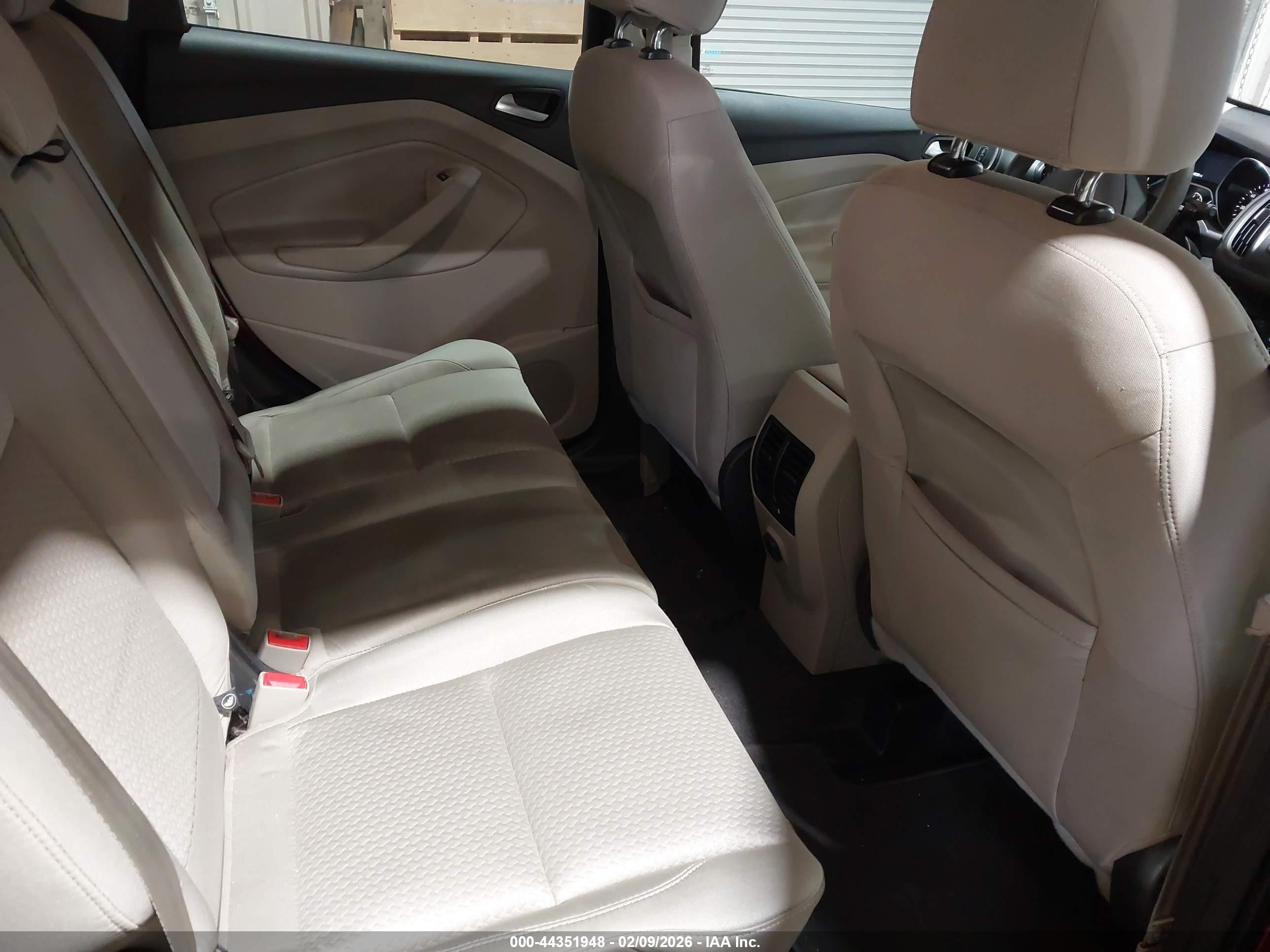FORD ESCAPE image 8