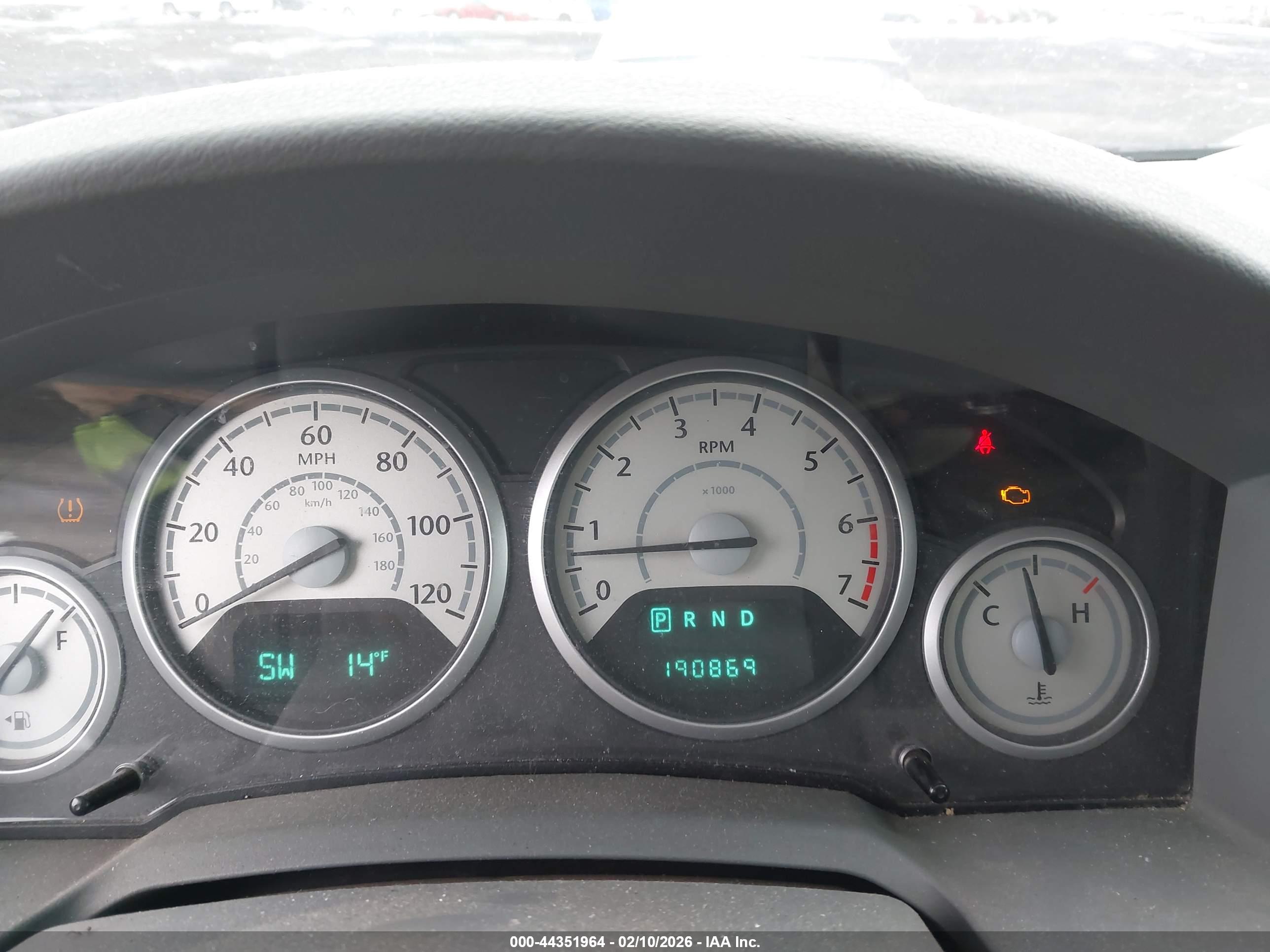 CHRYSLER TOWN image 7