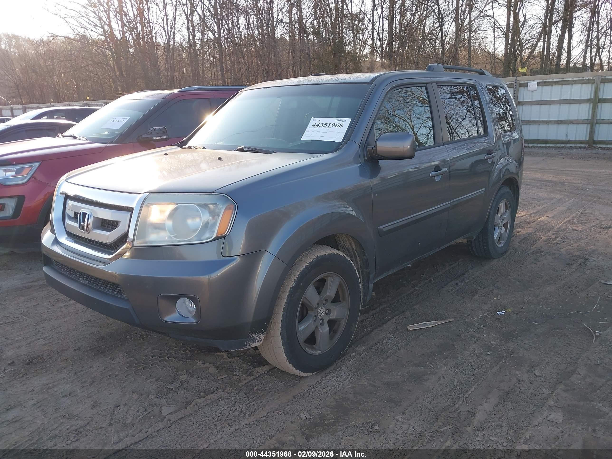 HONDA PILOT image 2