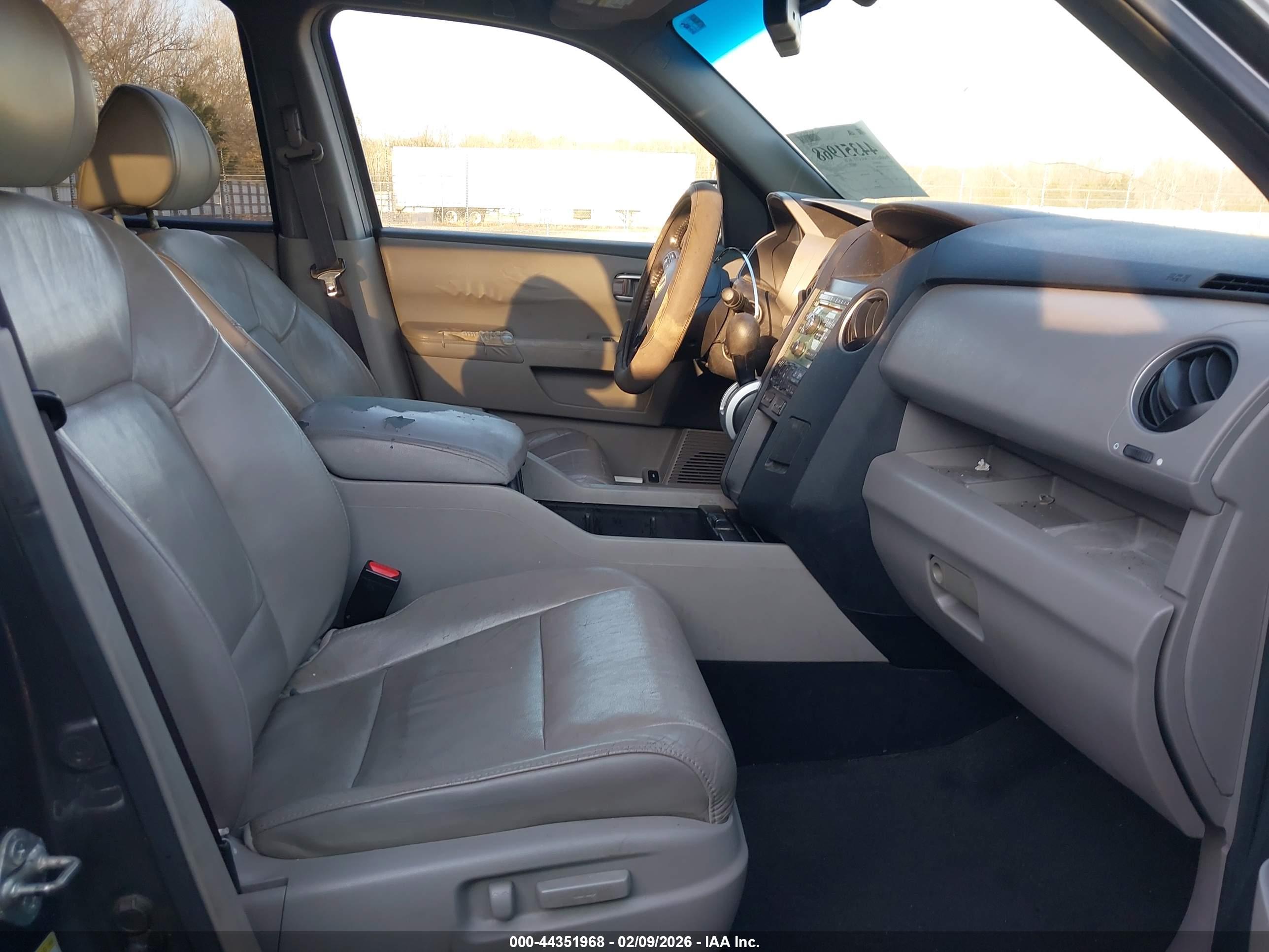 HONDA PILOT image 5