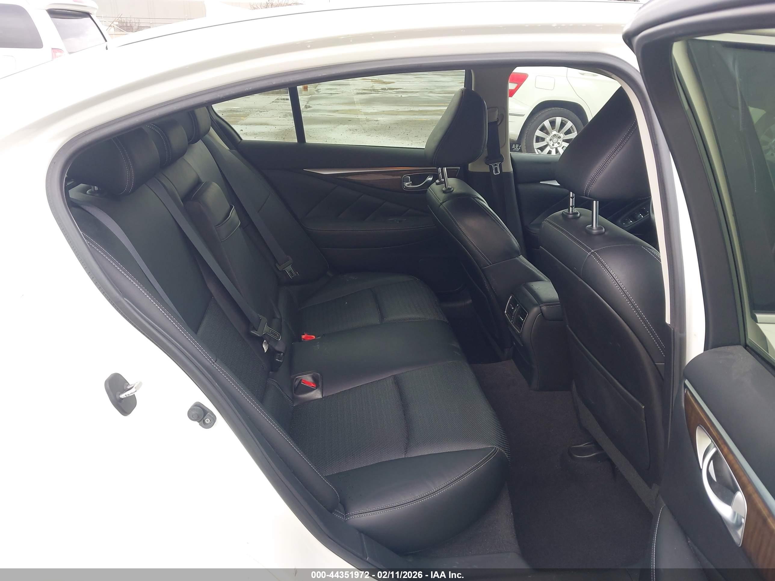 INFINITI Q50 image 8