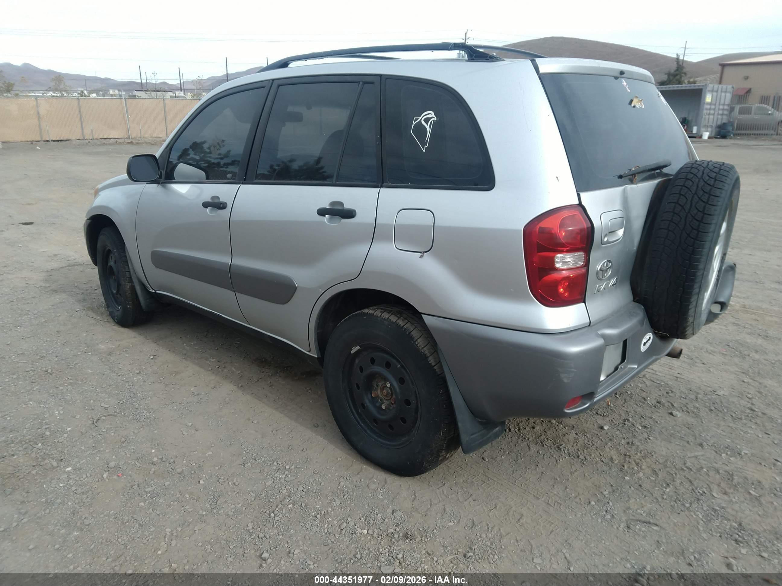 TOYOTA RAV4 image 3
