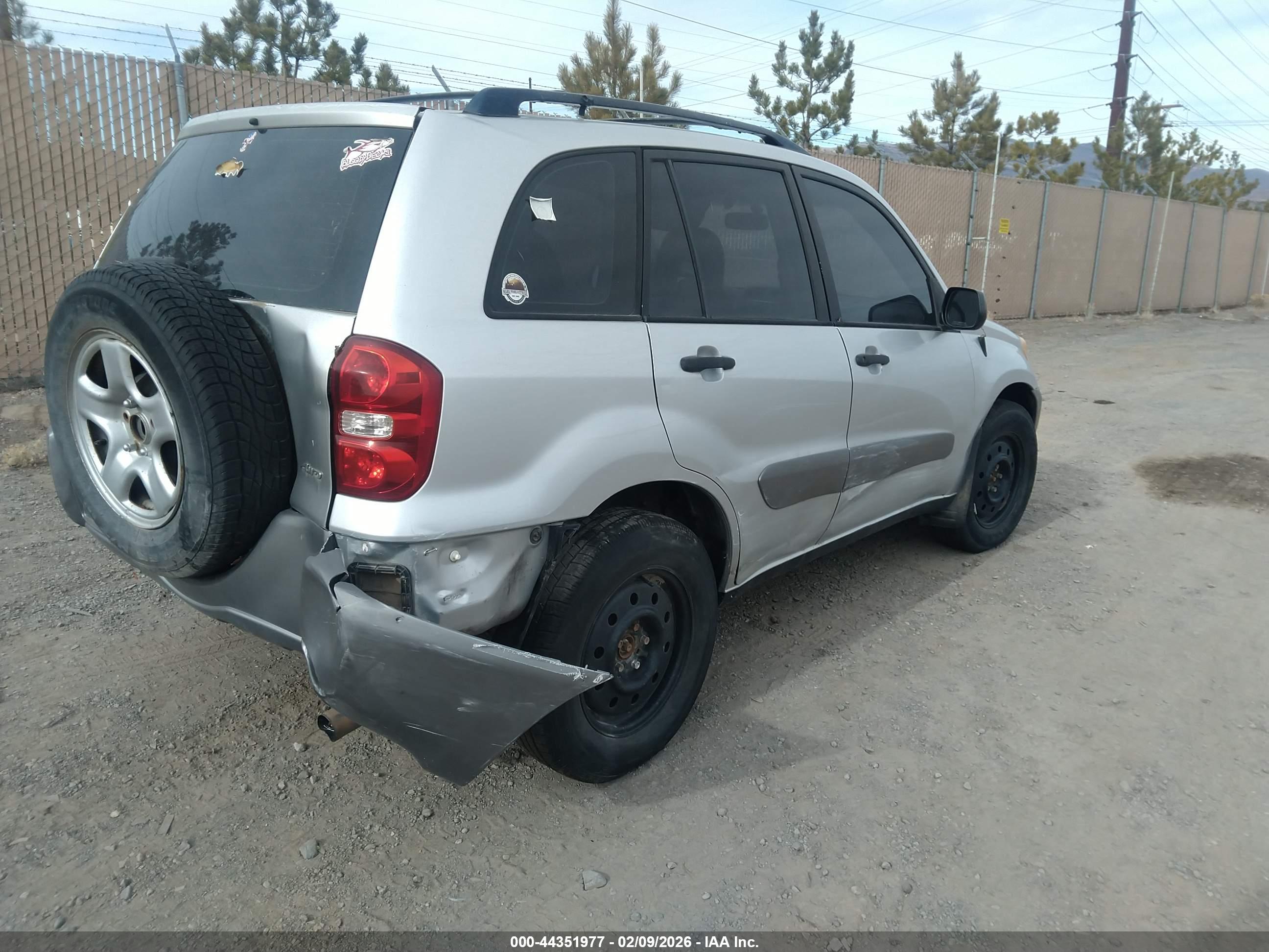 TOYOTA RAV4 image 4
