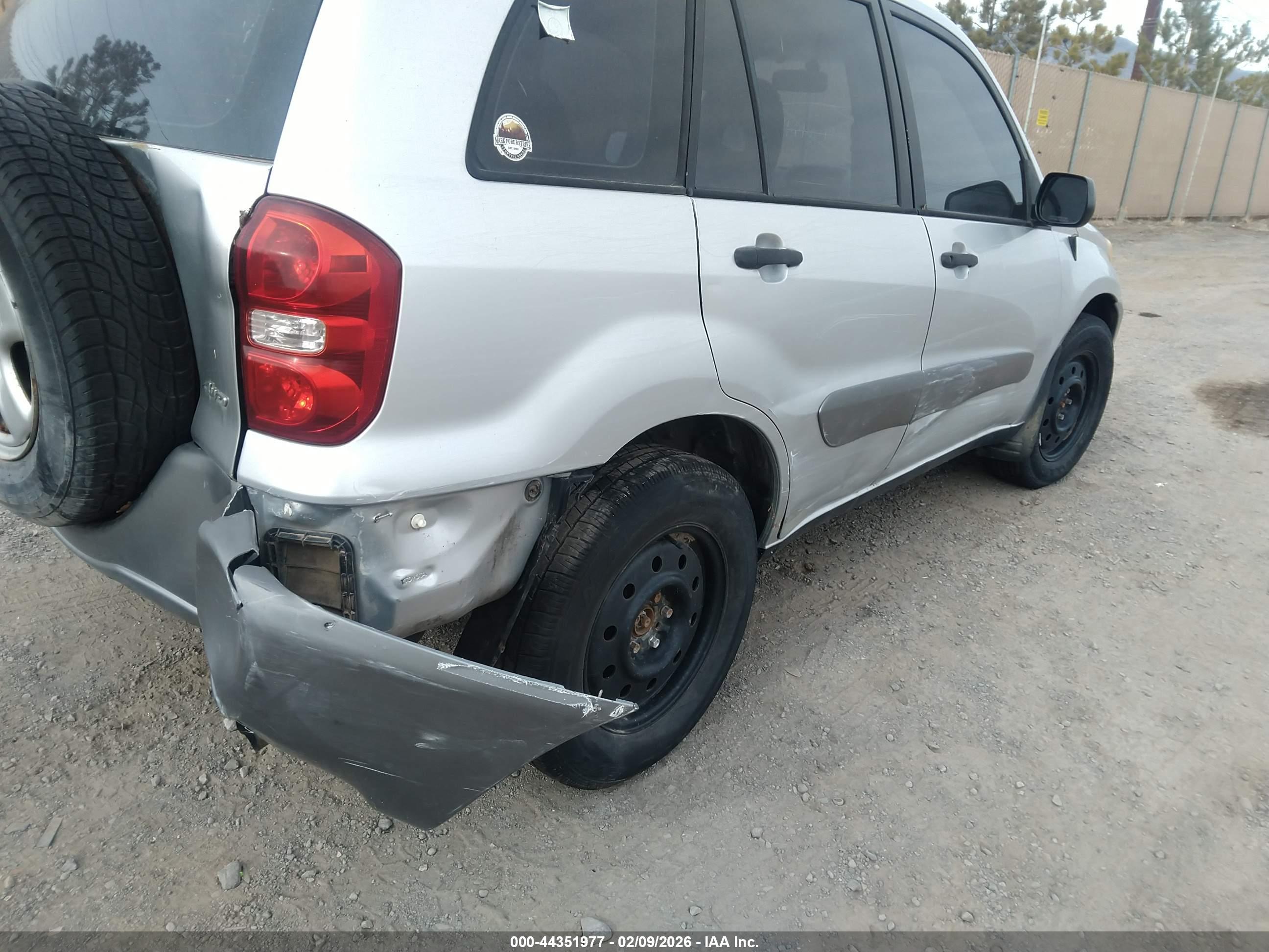 TOYOTA RAV4 image 6
