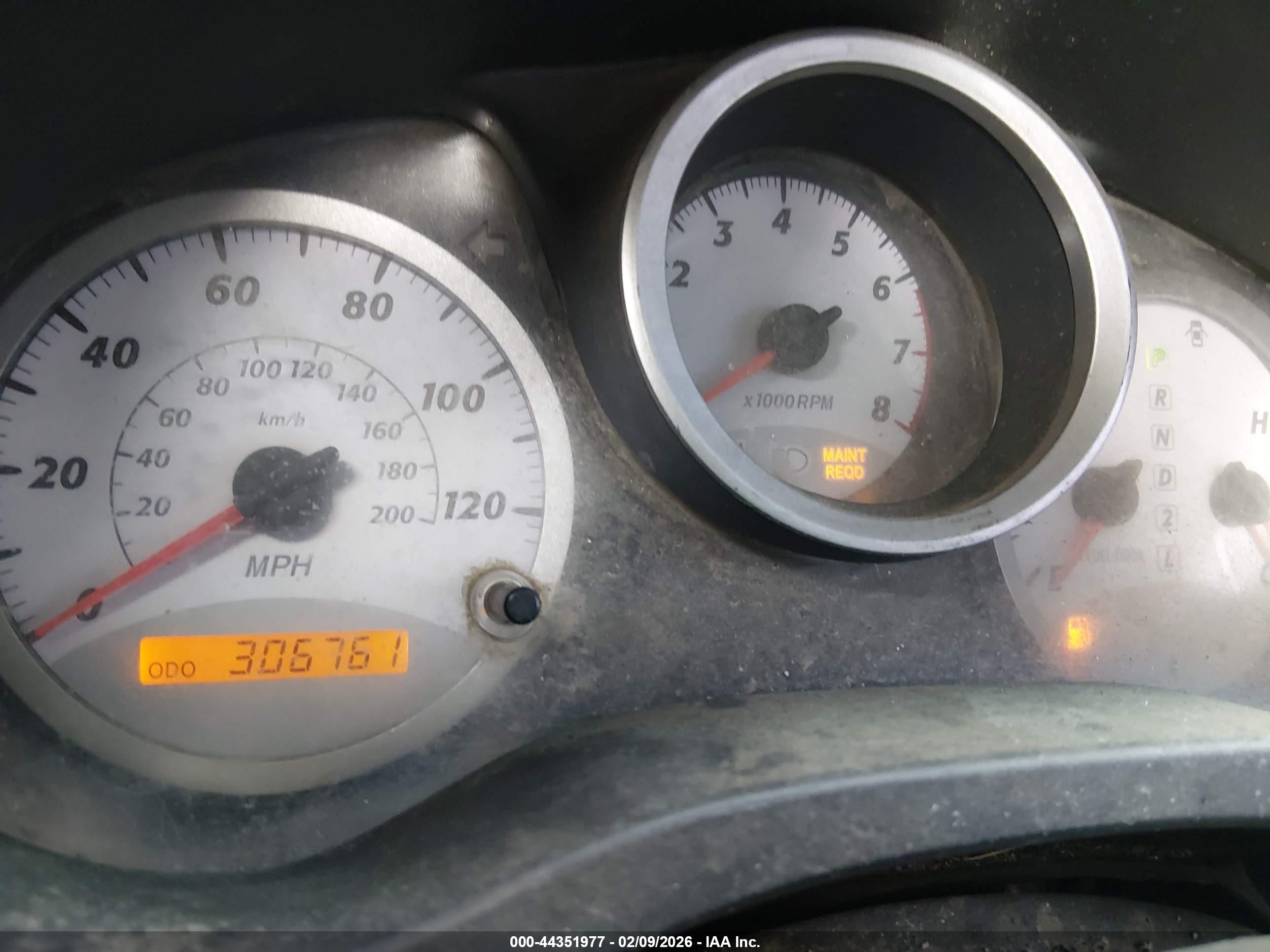 TOYOTA RAV4 image 7