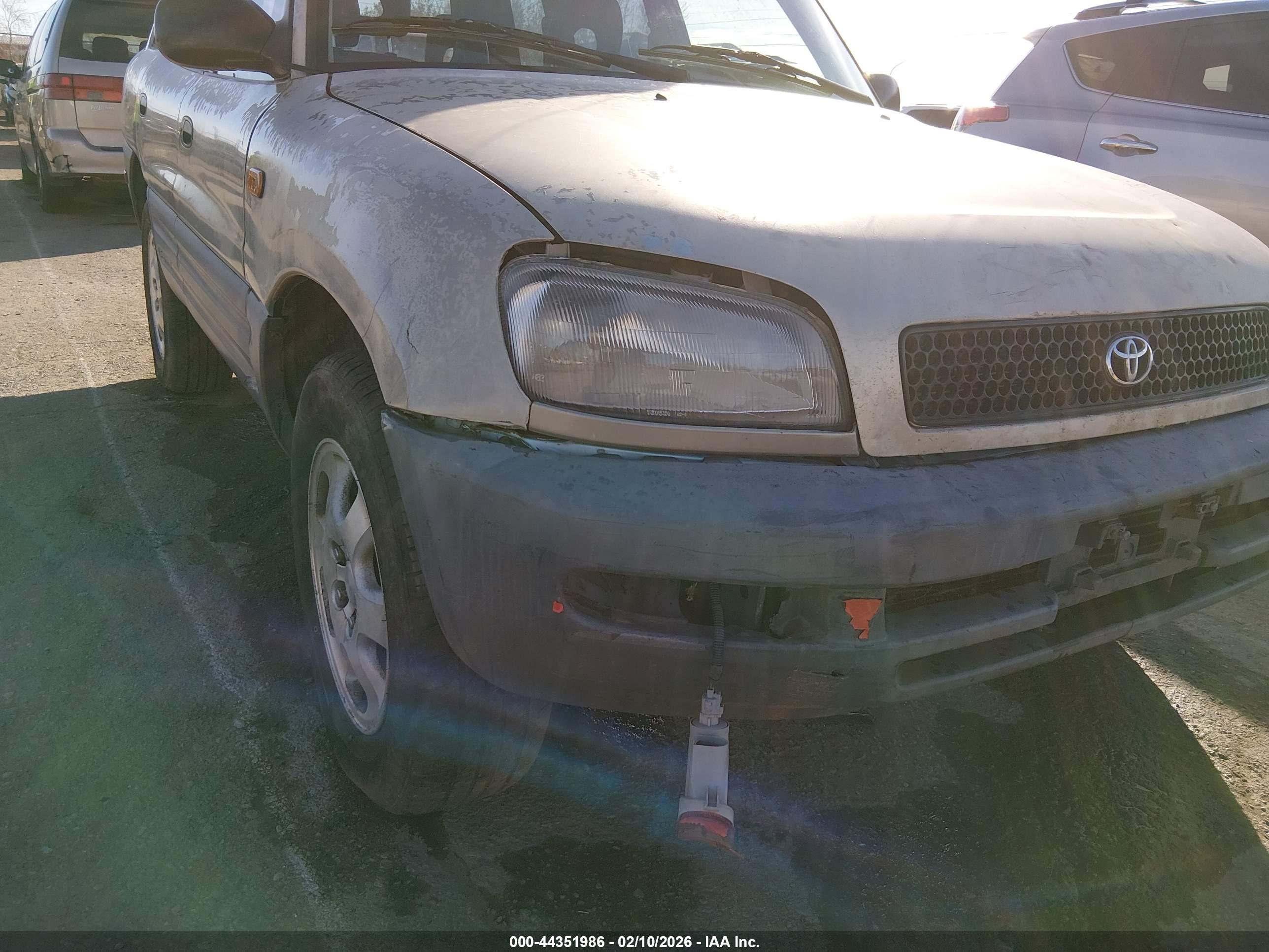 TOYOTA RAV4 image 6