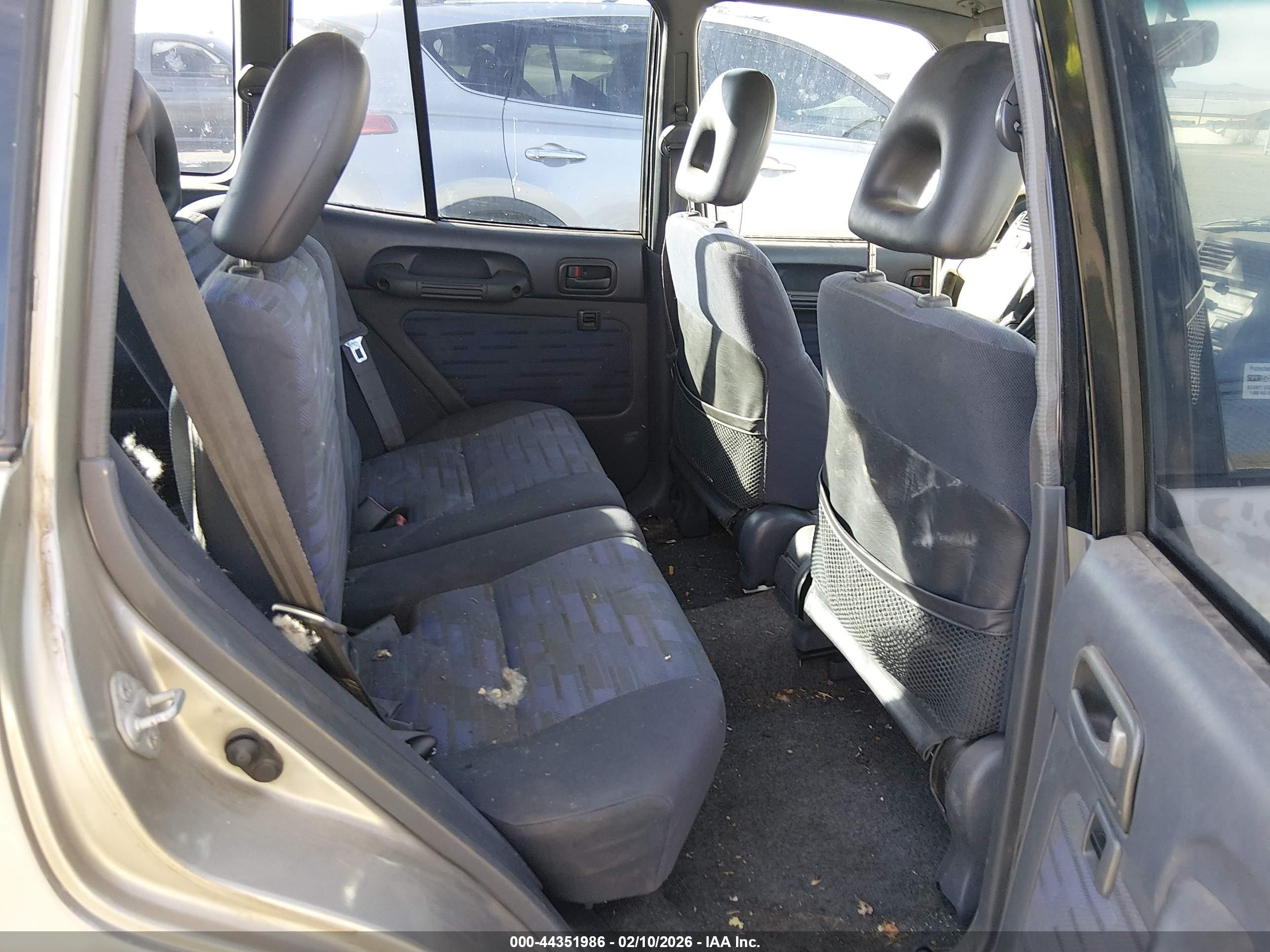 TOYOTA RAV4 image 8