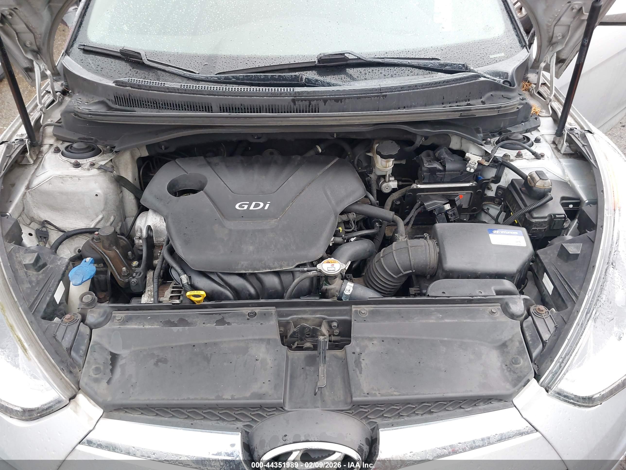 HYUNDAI VELOSTER image 10