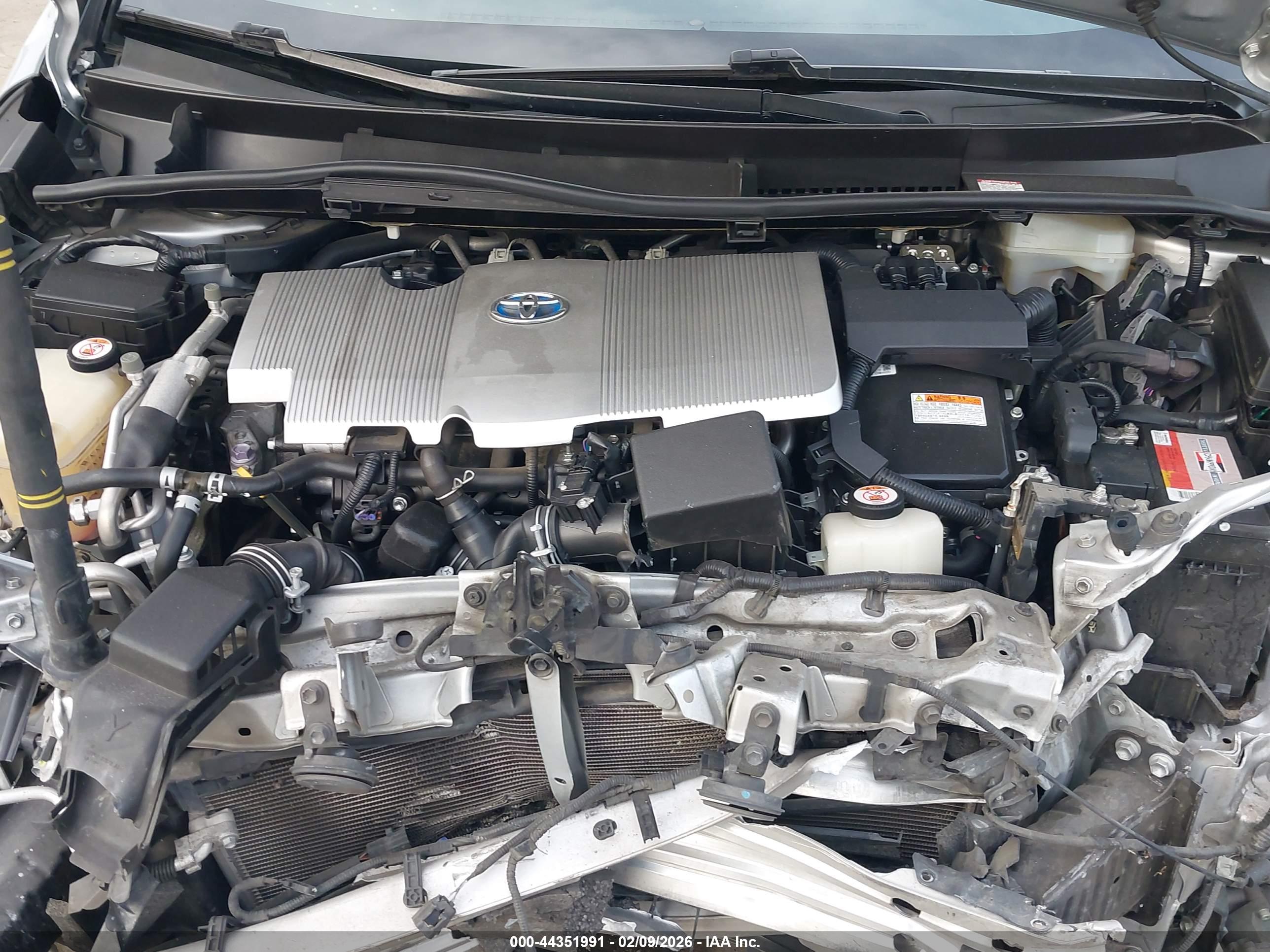 TOYOTA PRIUS image 10