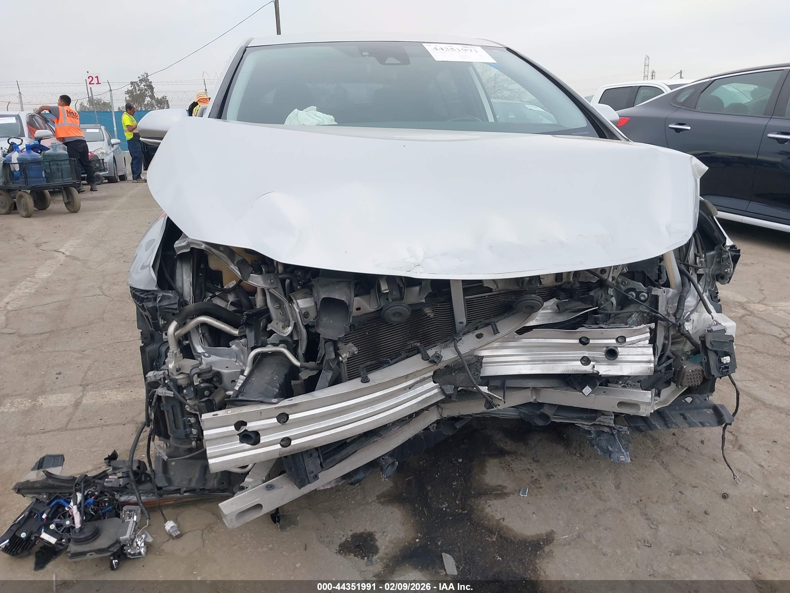 TOYOTA PRIUS image 6