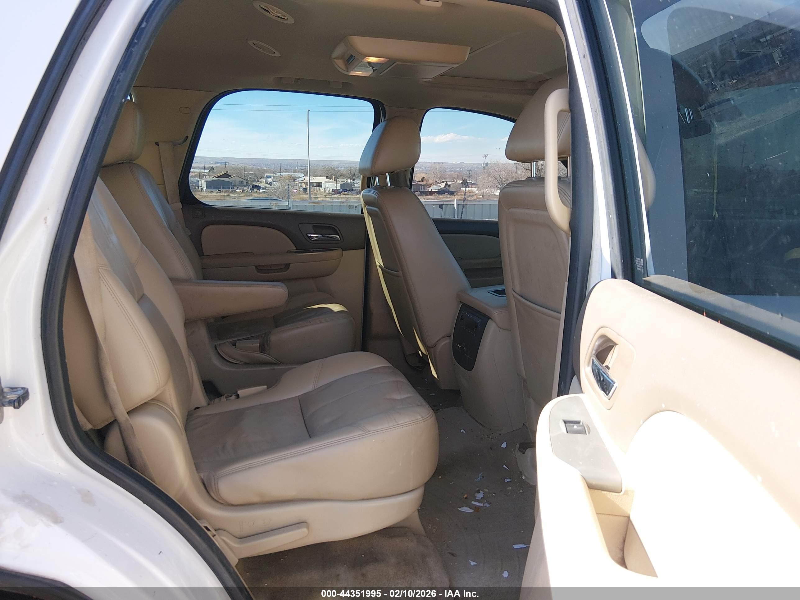 CHEVROLET TAHOE image 8